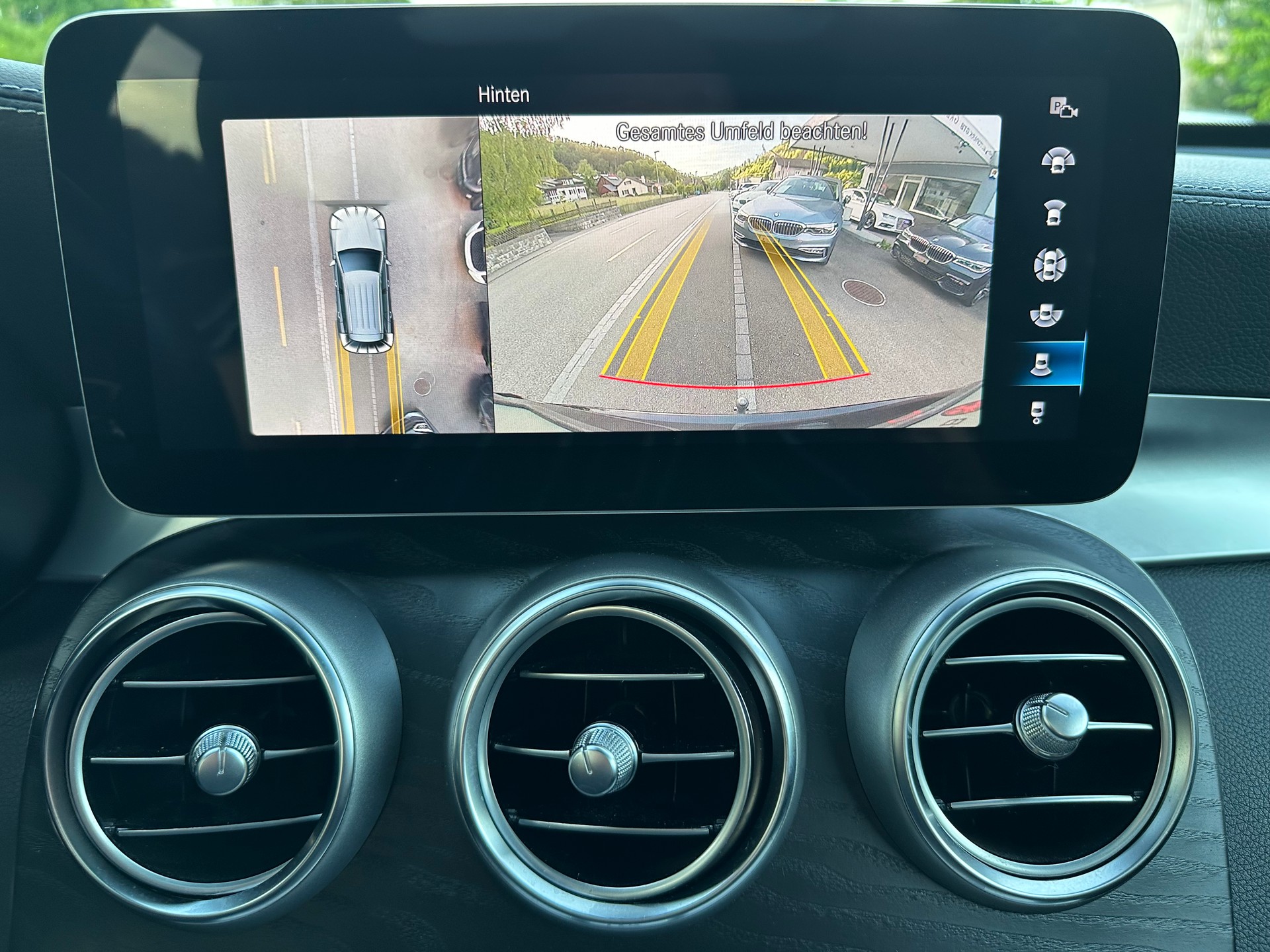 MERCEDES-BENZ GLC 300 AMG Line 4Matic 9G-Tronic-image-20