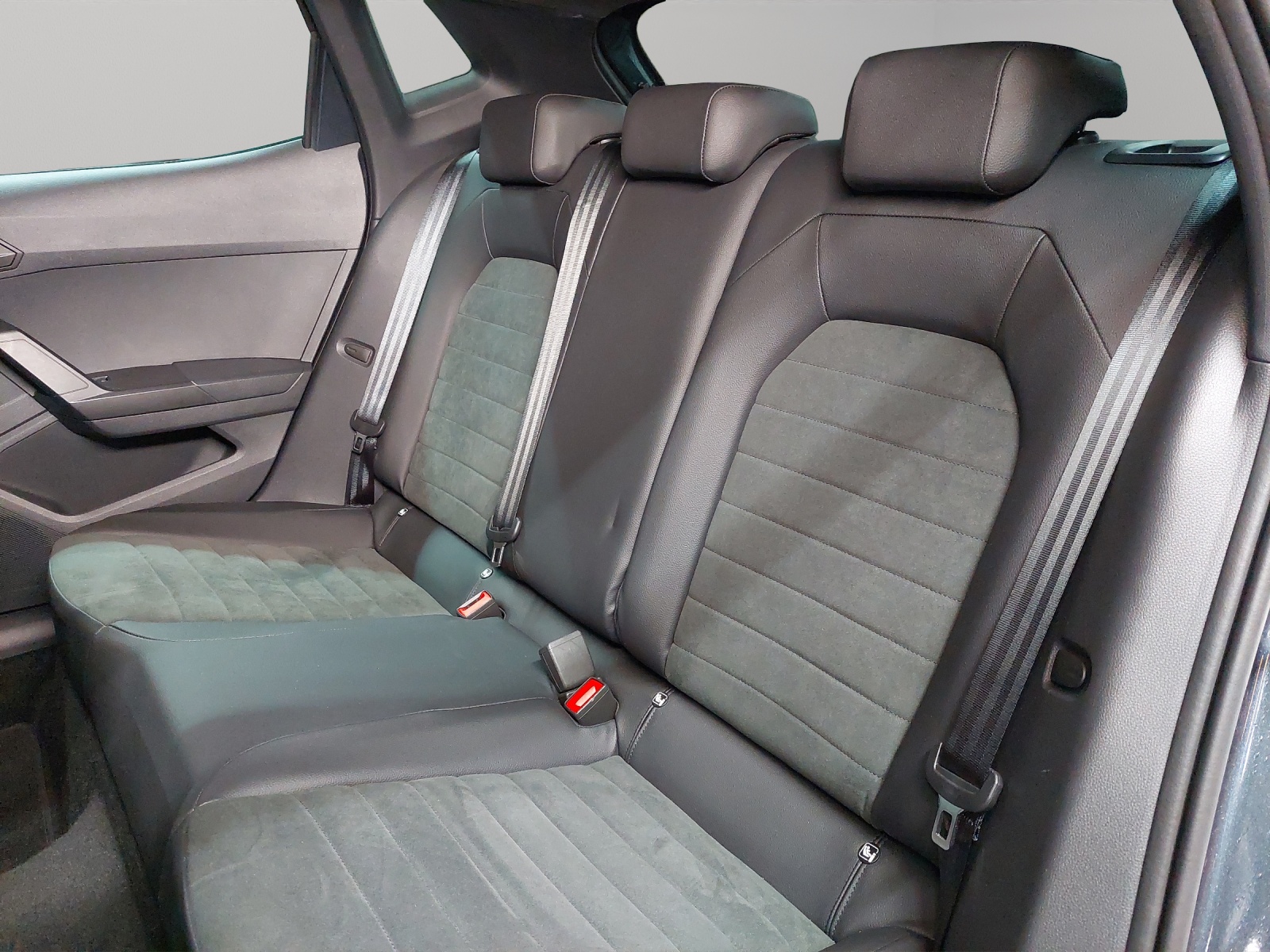 SEAT Ibiza 1.0 EcoTSI FR DSG-image-7