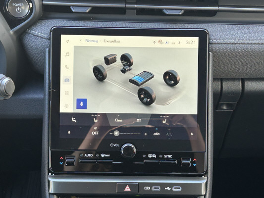 LEXUS LBX FWD Impression-image-10