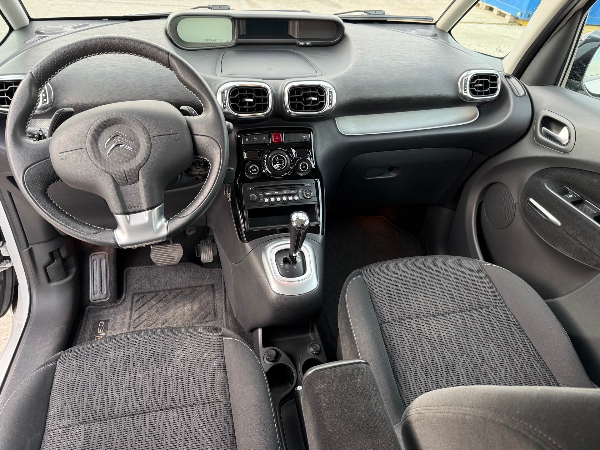 CITROEN 1.6 e-HDi 90 Exclusive EGS-image-5