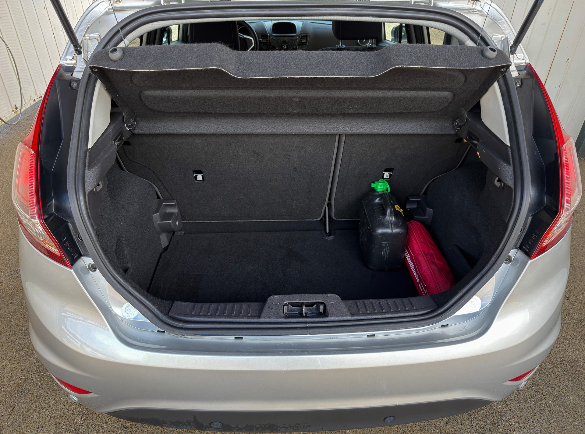 FORD 1.6 Ti-VCT Titanium-image-6