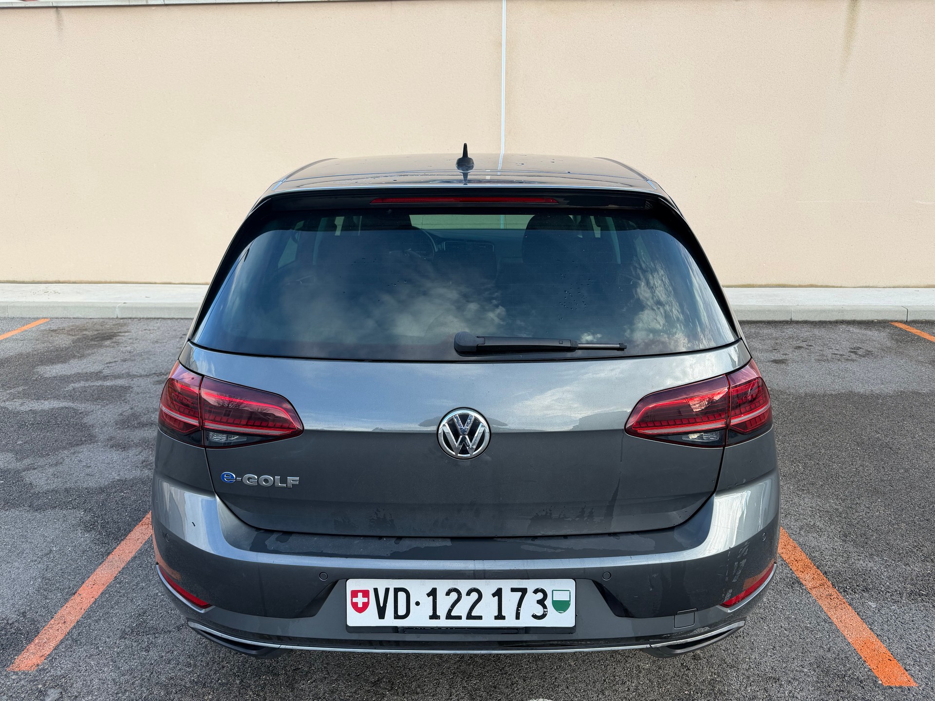 VW e-image-1