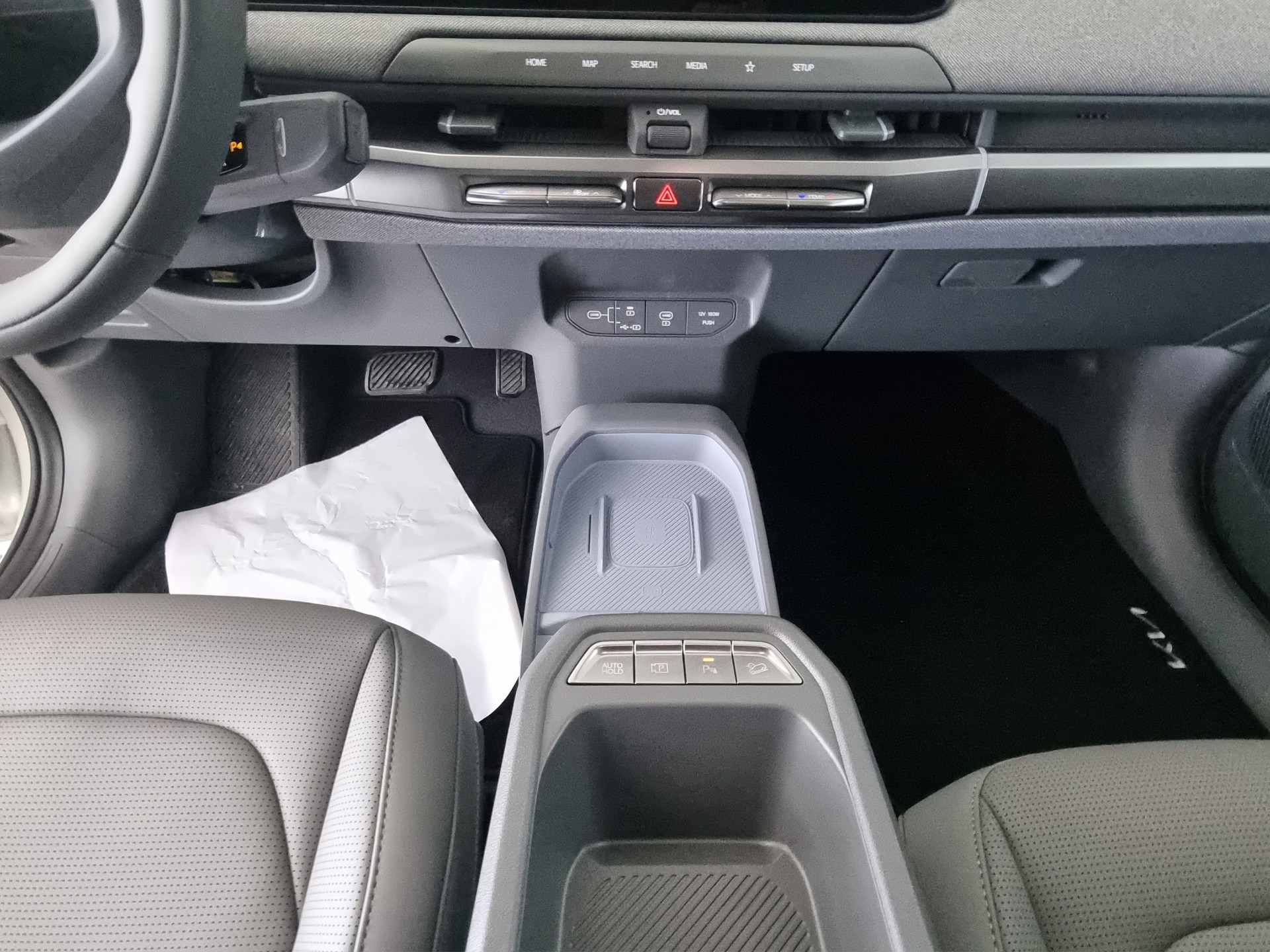 KIA EV3 81 kWh Earth-image-9