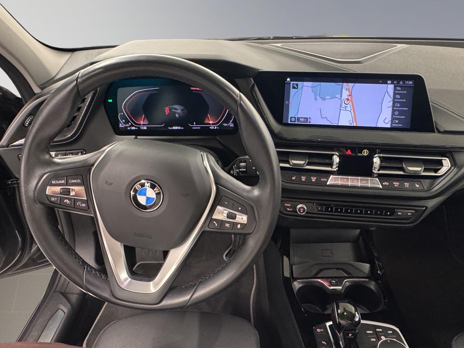 BMW 120d xDrive-image-17