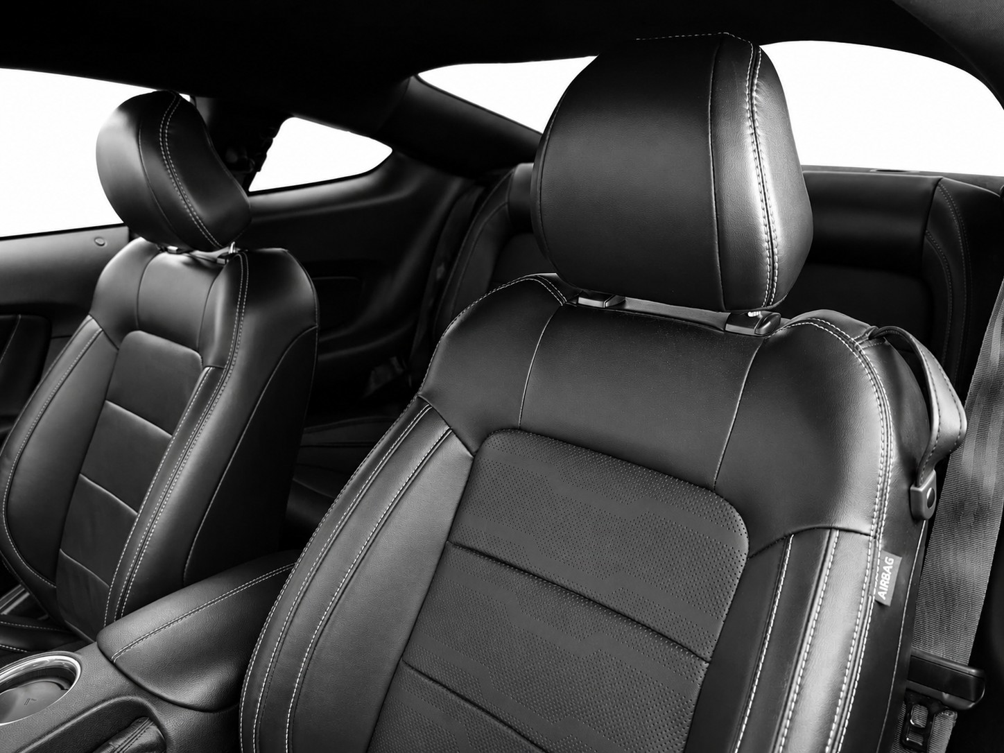 FORD Mustang Coupé 5.0 V8 GT-image-6
