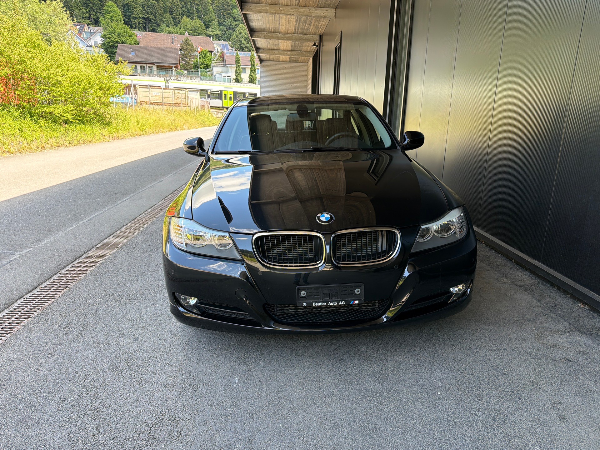 BMW 320d xDrive Dynamic Edition Steptronic-image-7