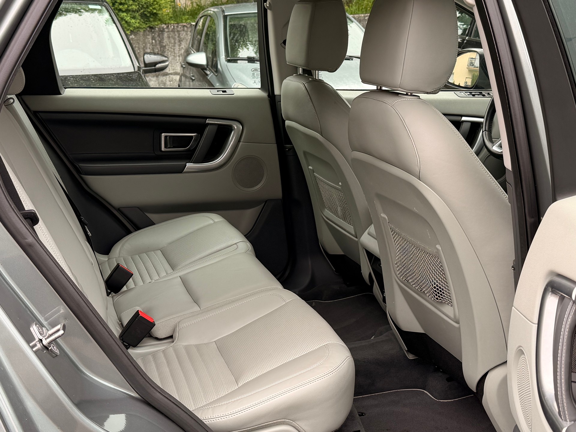LAND ROVER Discovery Sport 2.0 Si4 HSE Luxury AT9-image-15