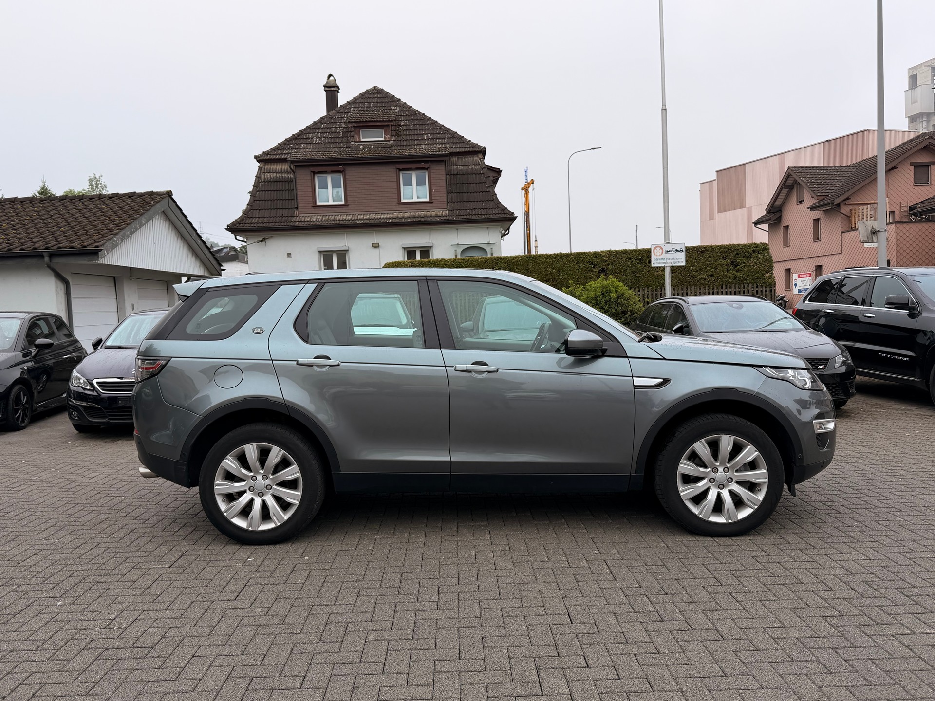 LAND ROVER Discovery Sport 2.0 Si4 HSE Luxury AT9-image-1
