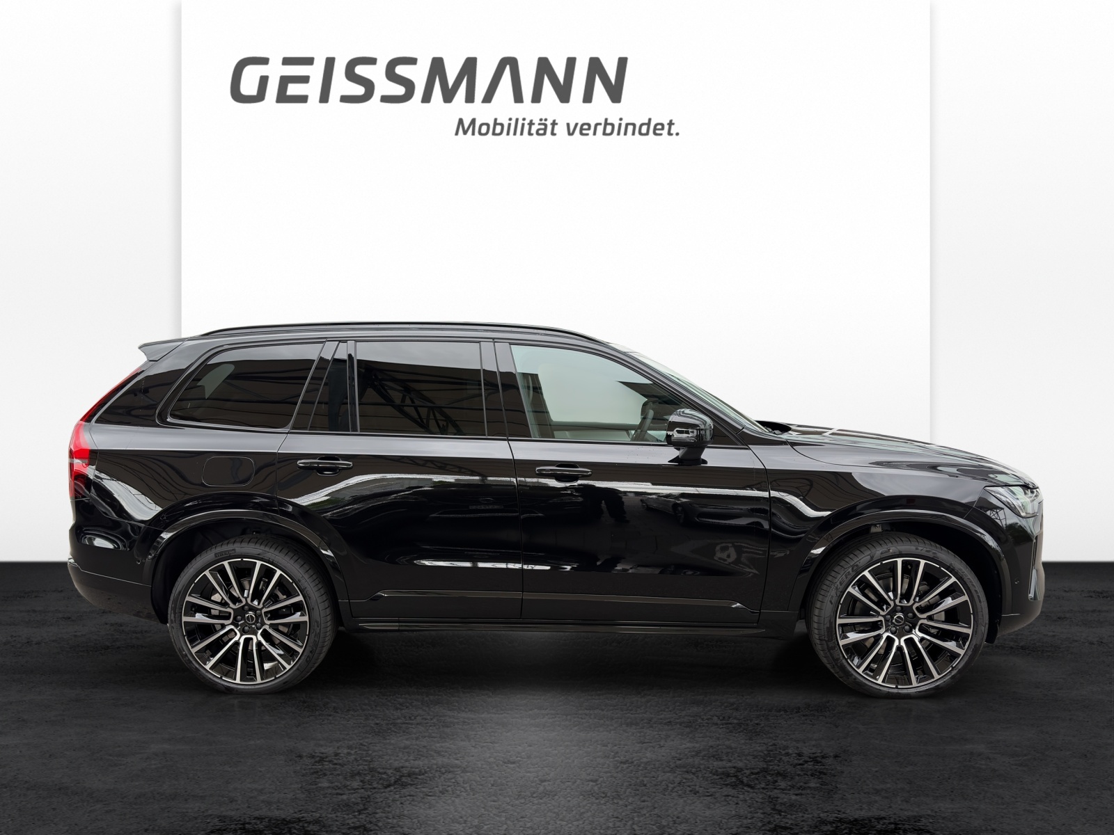 VOLVO XC90 2.0 T8 TE Black Edition eAWD-image-3