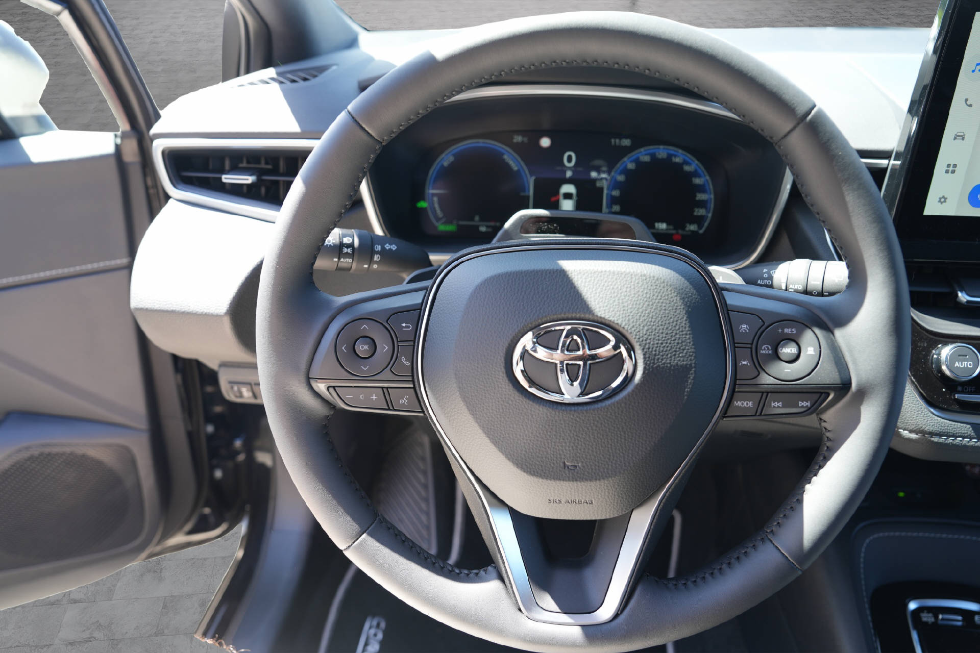 TOYOTA Corolla Touring Sports 2.0 HSD Swiss Edition-image-9