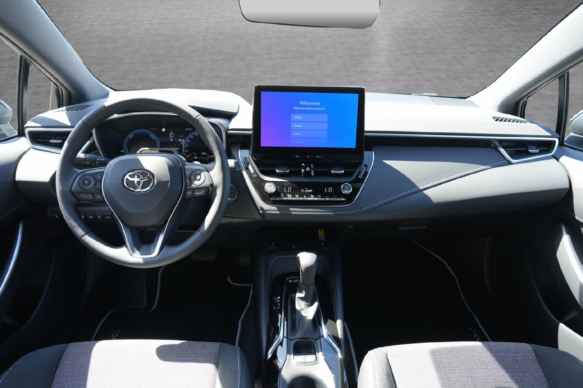 TOYOTA Corolla Touring Sports 2.0 HSD Swiss Edition-image-8