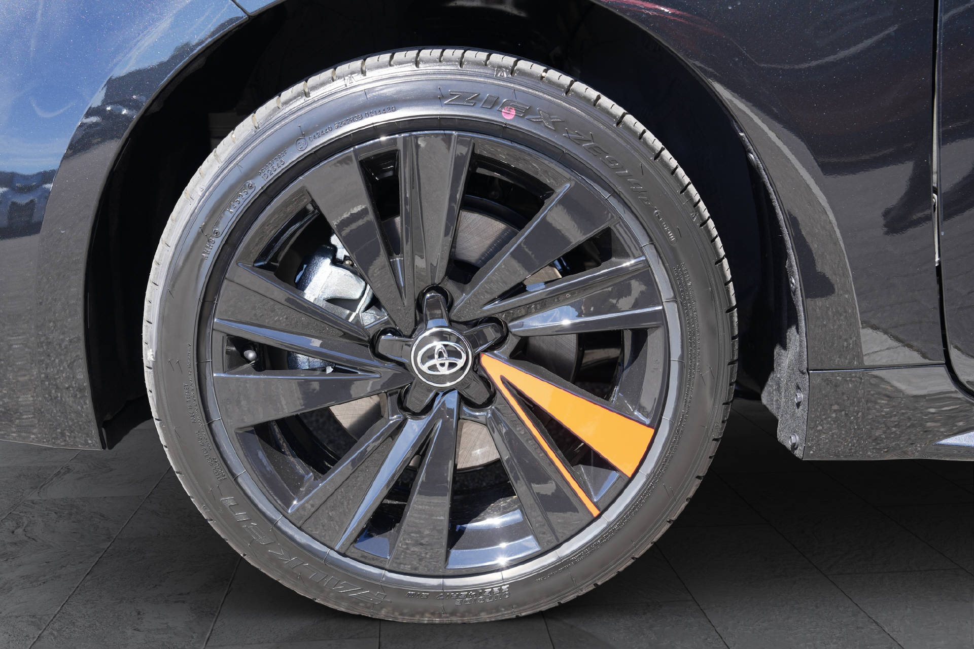 TOYOTA Corolla Touring Sports 2.0 HSD Swiss Edition-image-4