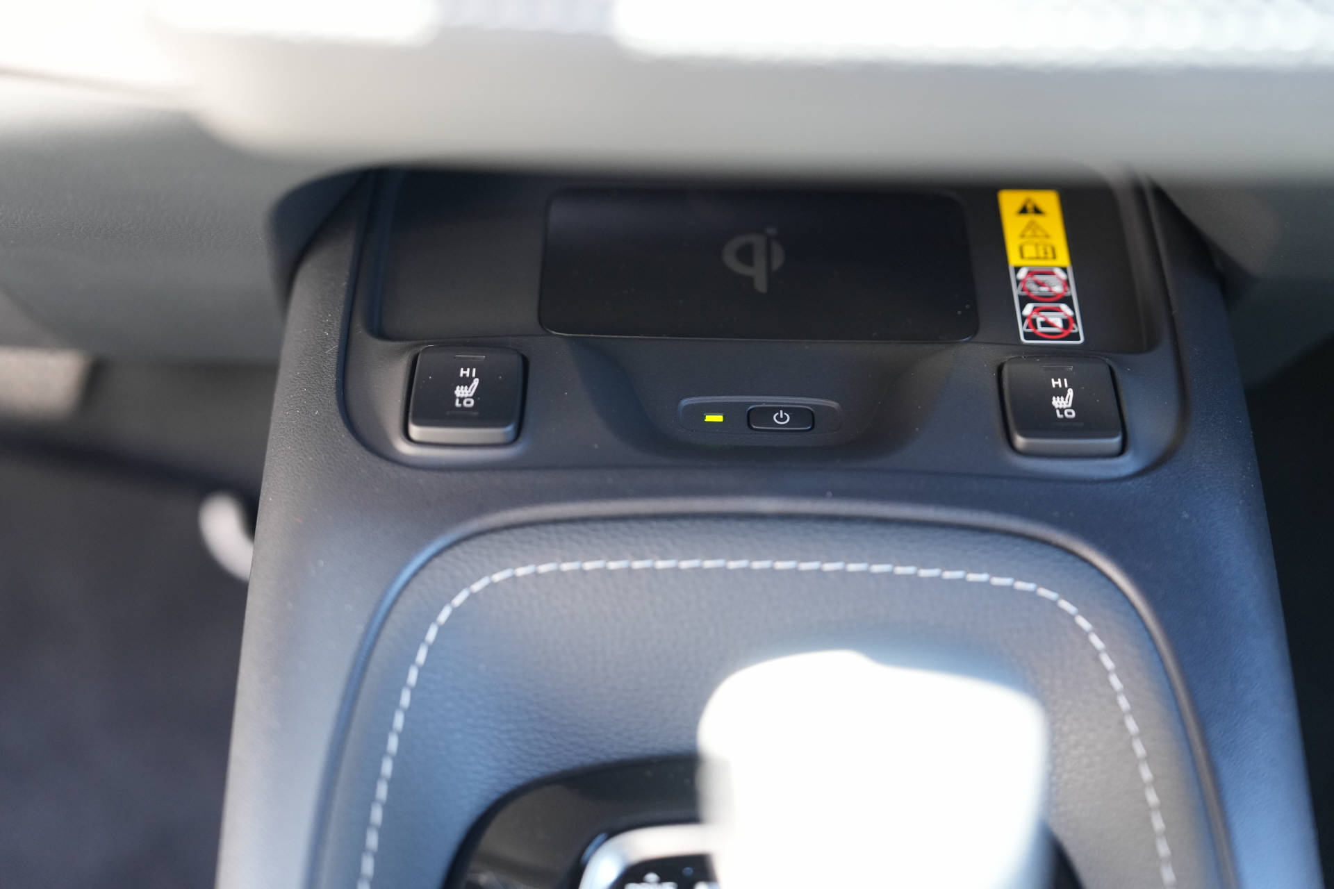 TOYOTA Corolla Touring Sports 2.0 HSD Swiss Edition-image-12