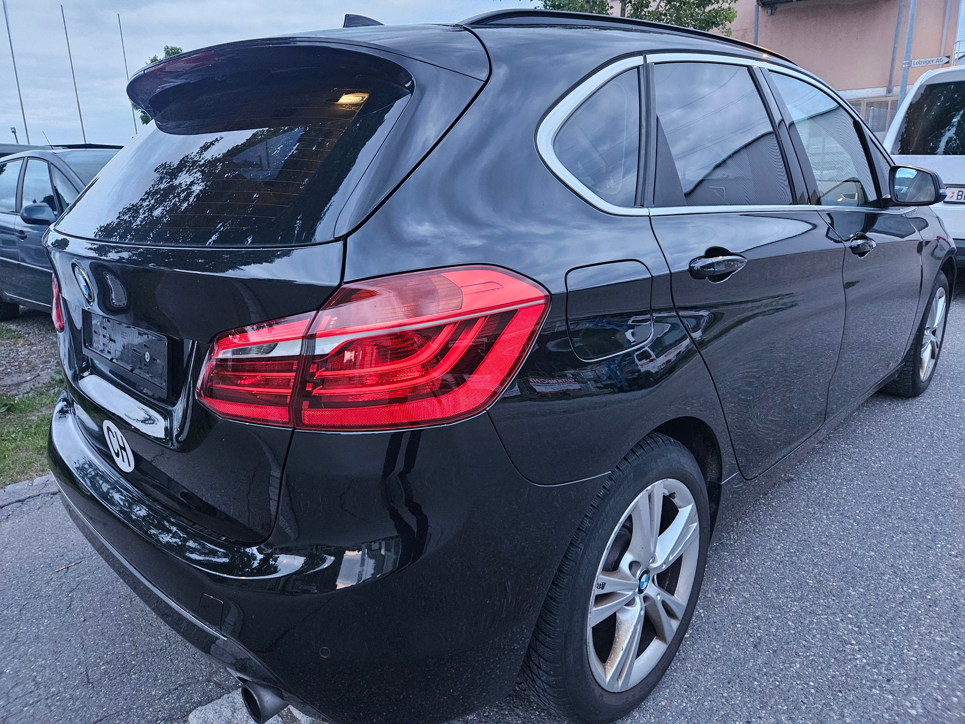BMW 220i Active Tourer Sport Line Steptronic-image-4