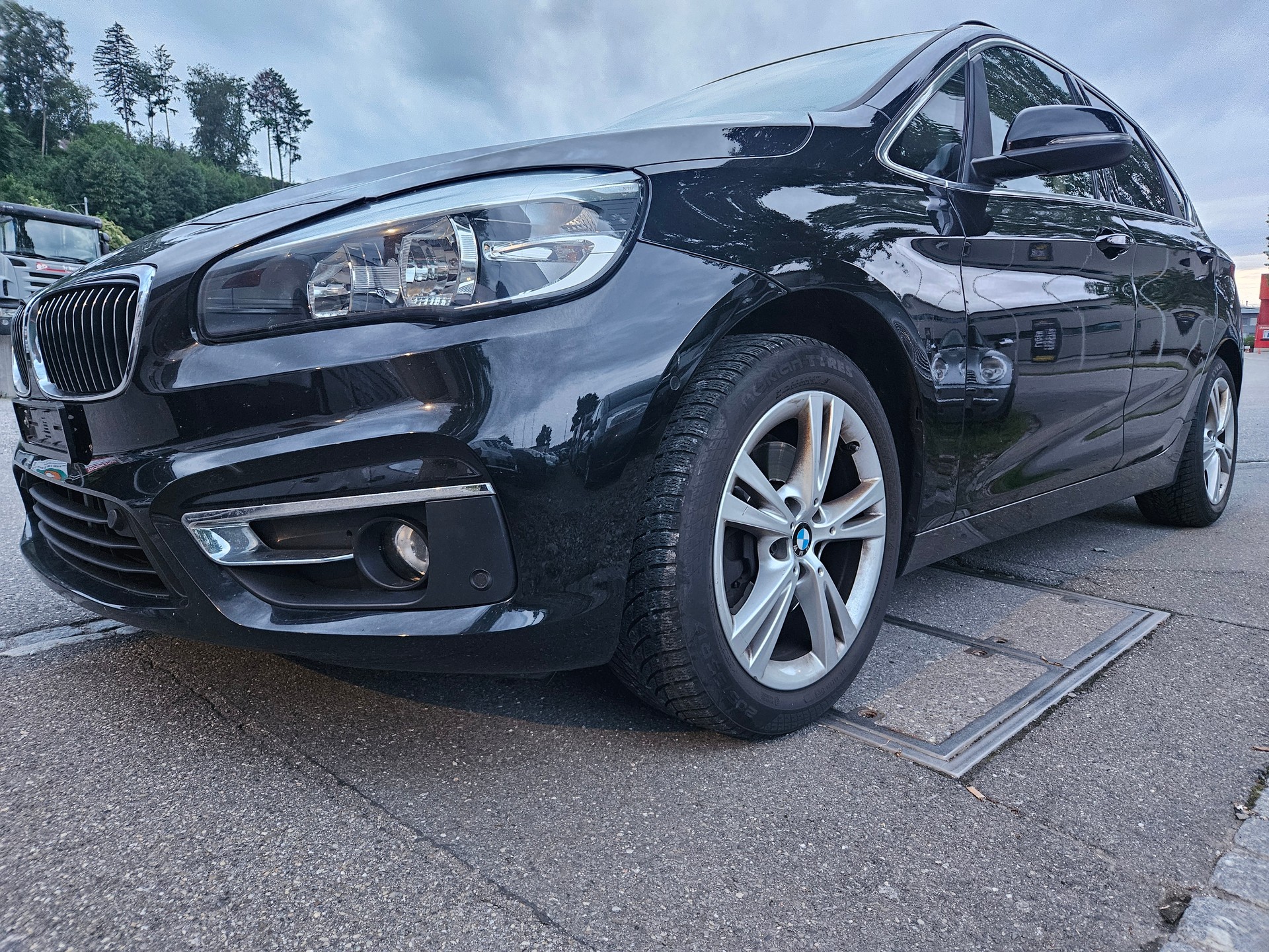 BMW 220i Active Tourer Sport Line Steptronic-image-3