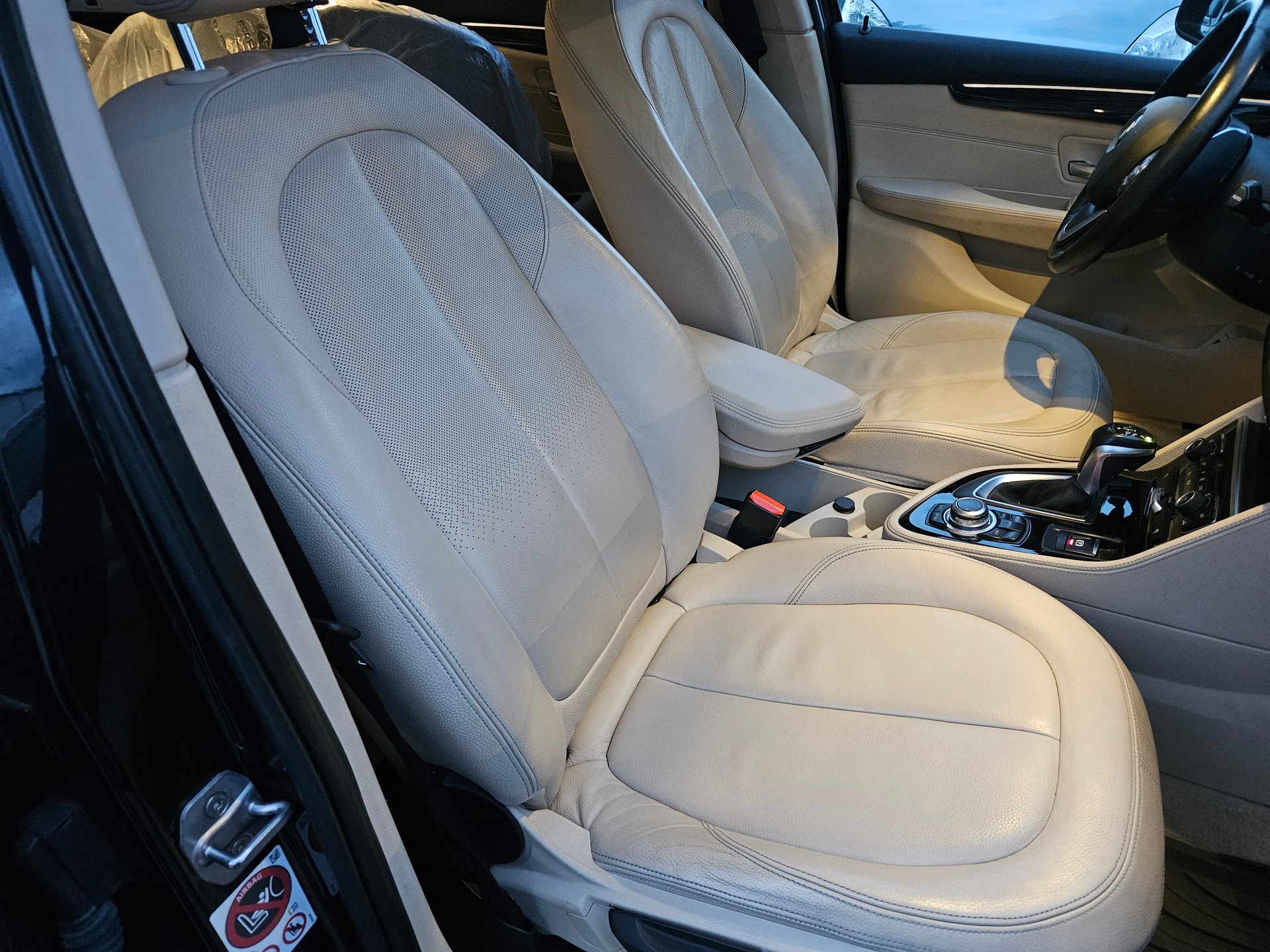 BMW 220i Active Tourer Sport Line Steptronic-image-11