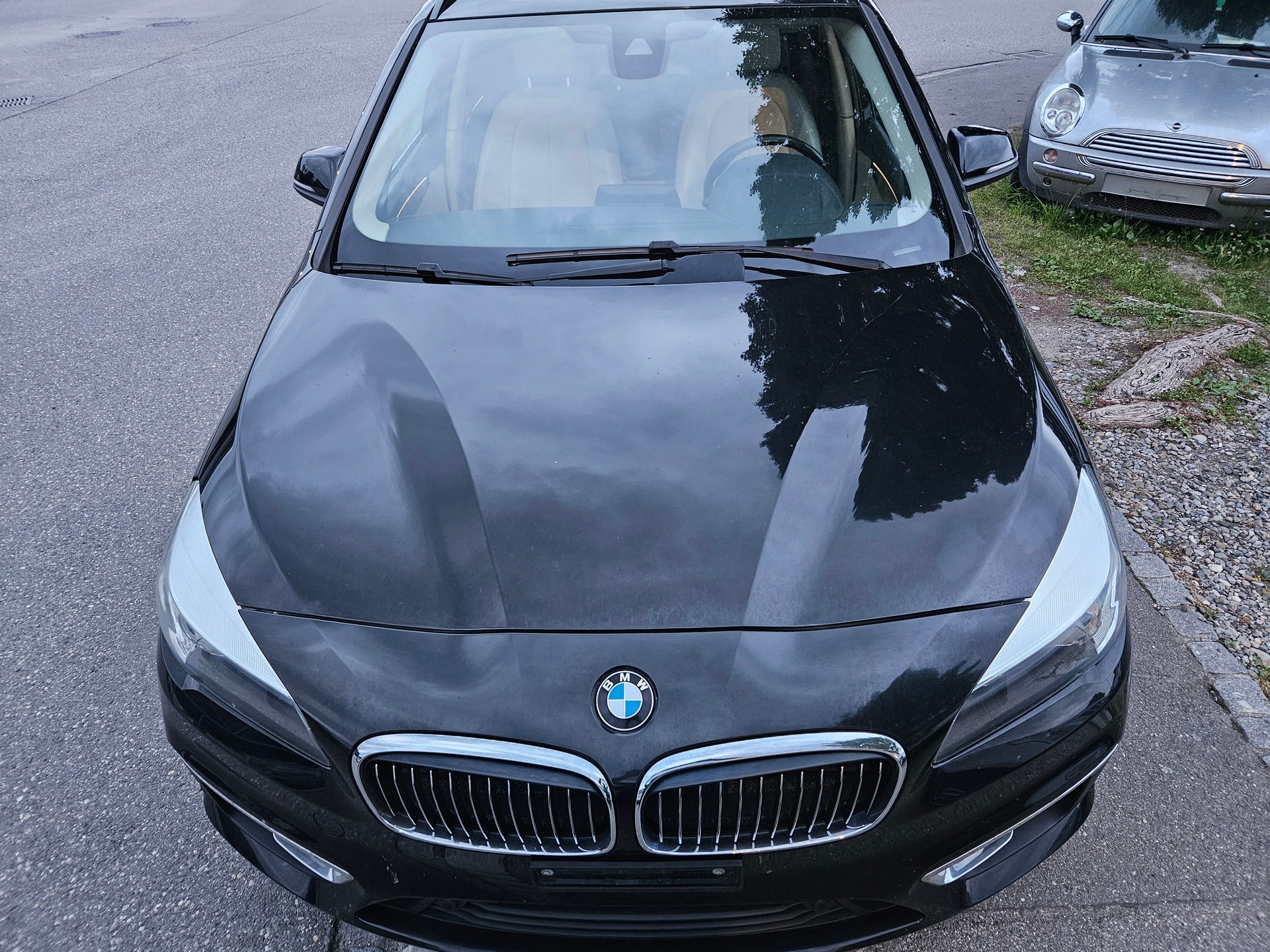 BMW 220i Active Tourer Sport Line Steptronic-image-1