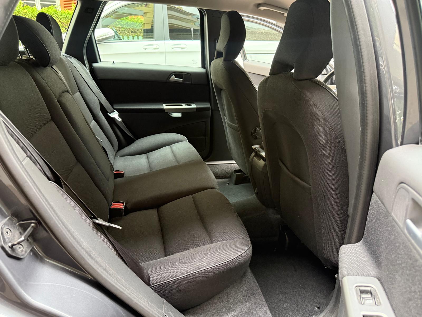 VOLVO V50 T5 AWD Kinetic Geartronic-image-12
