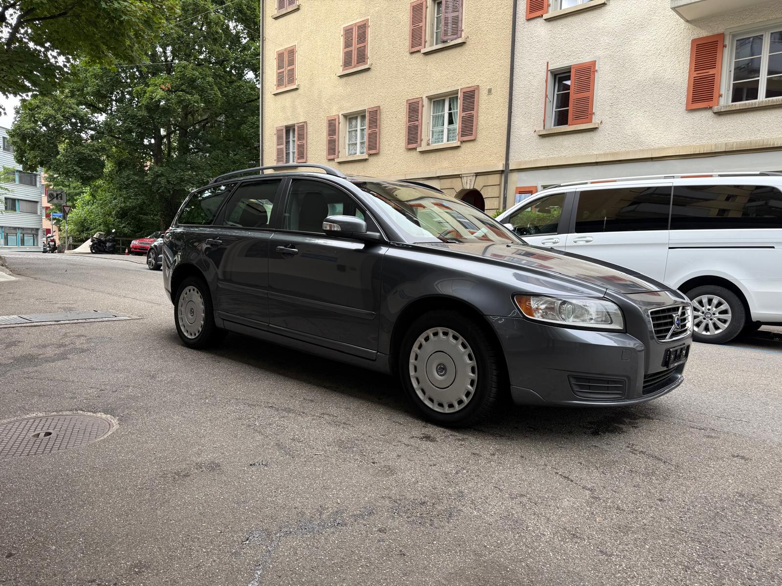VOLVO V50 T5 AWD Kinetic Geartronic-image-4