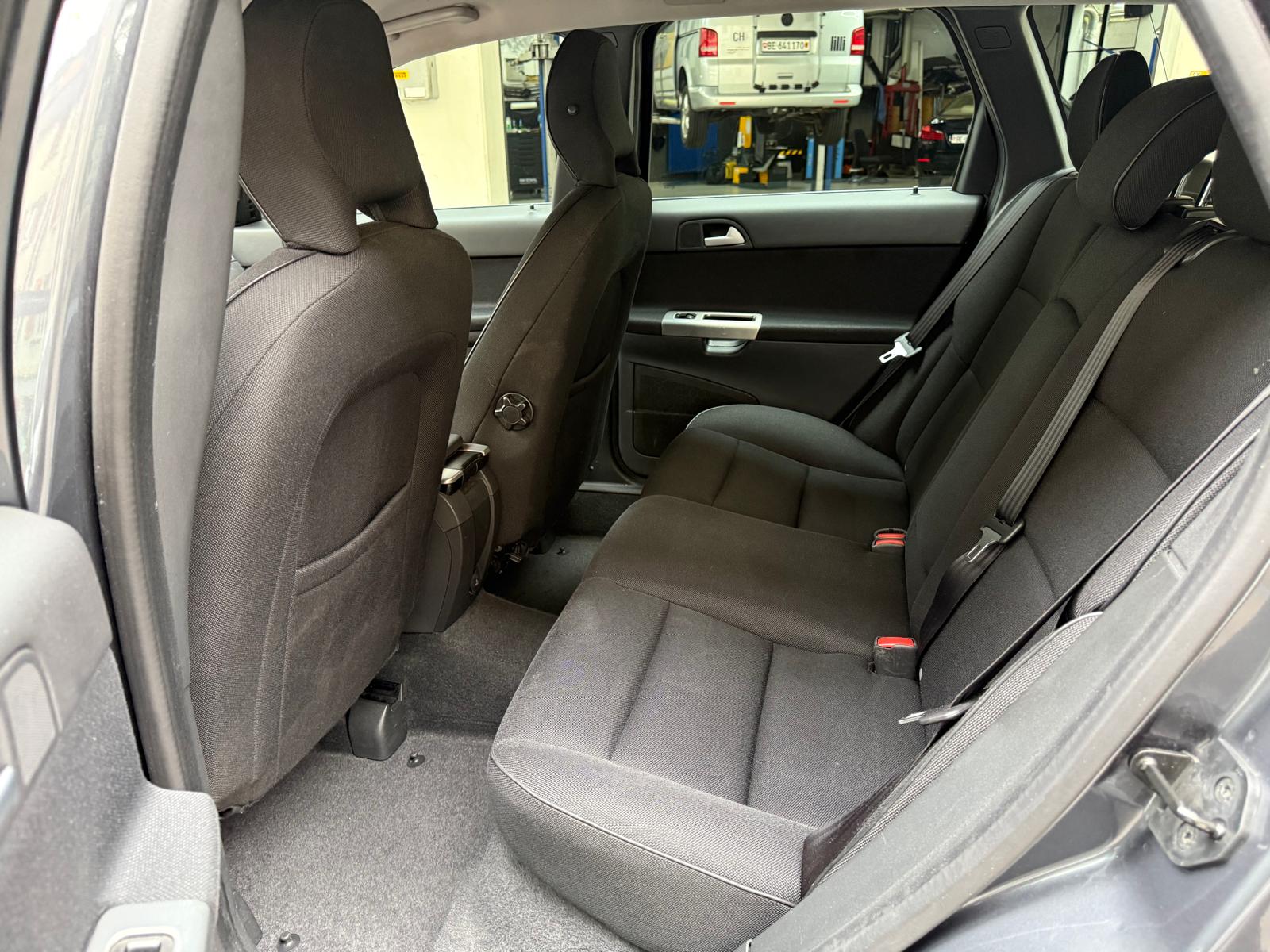 VOLVO V50 T5 AWD Kinetic Geartronic-image-11