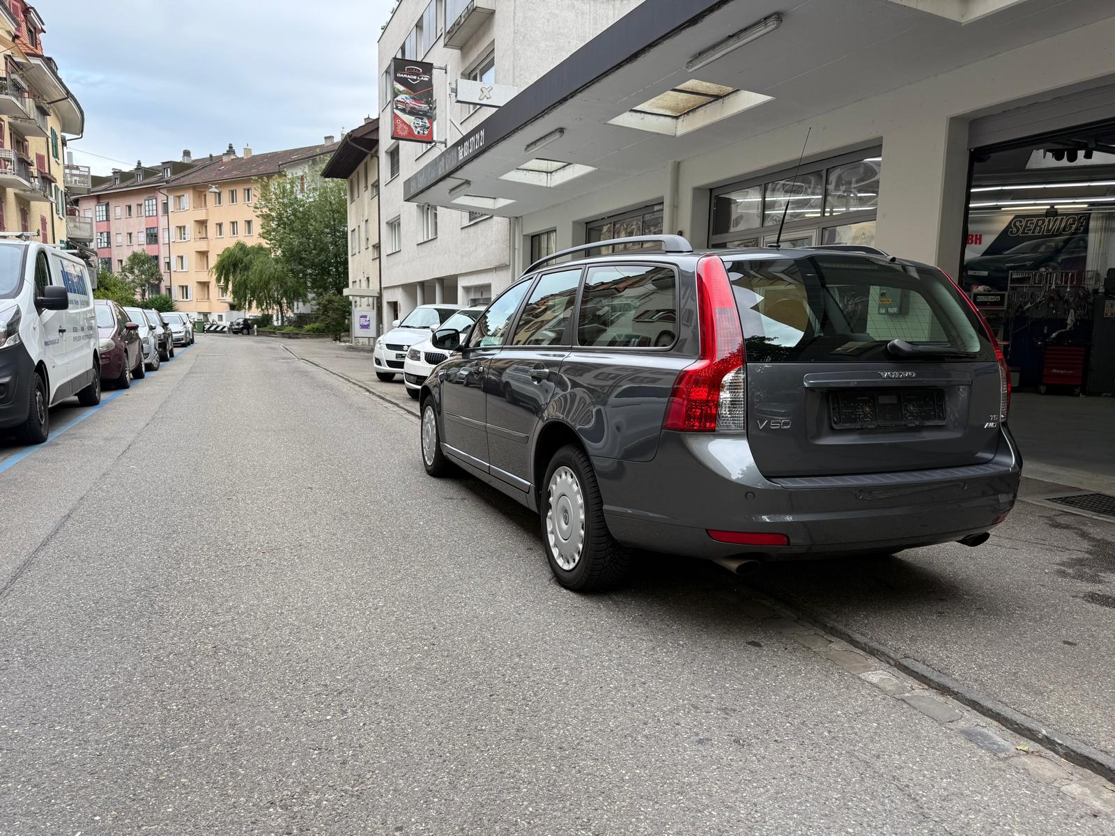 VOLVO V50 T5 AWD Kinetic Geartronic-image-3