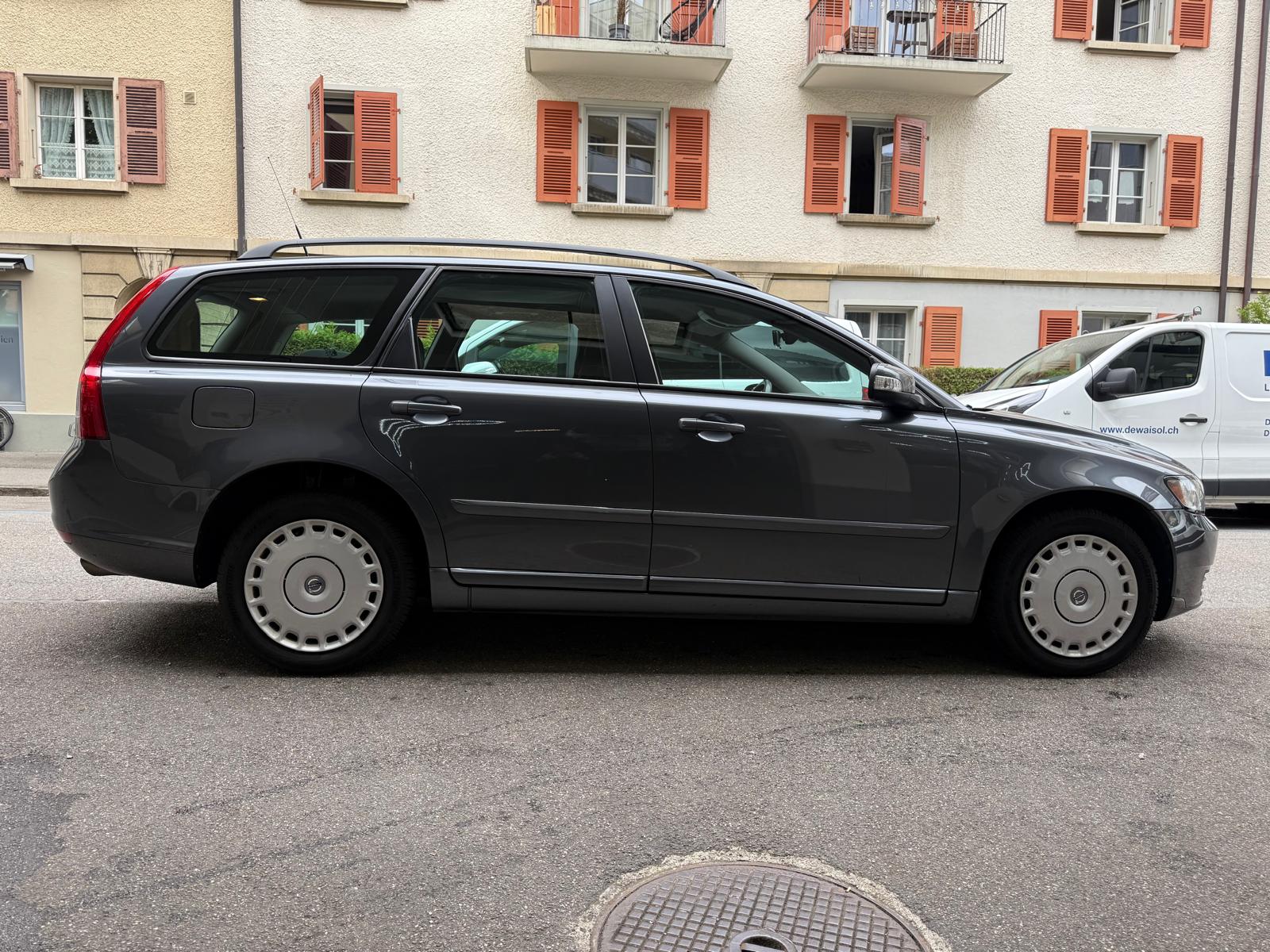 VOLVO V50 T5 AWD Kinetic Geartronic-image-6