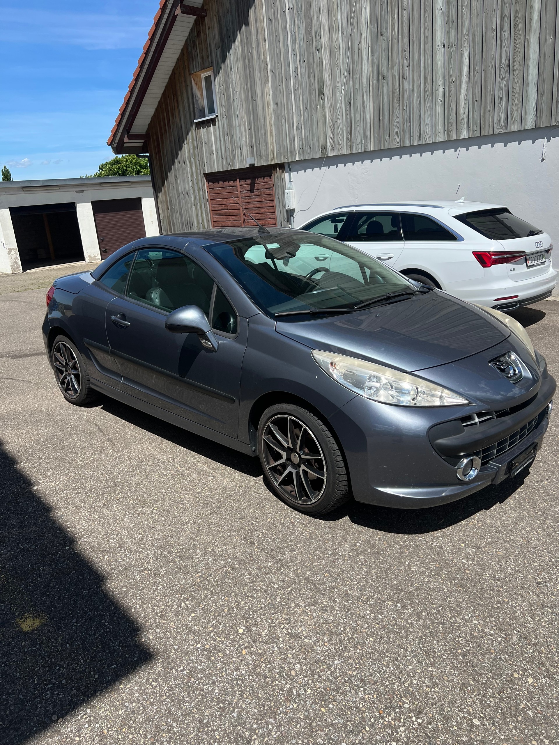 PEUGEOT 207 CC 1.6 16V Turbo Sport-image-2