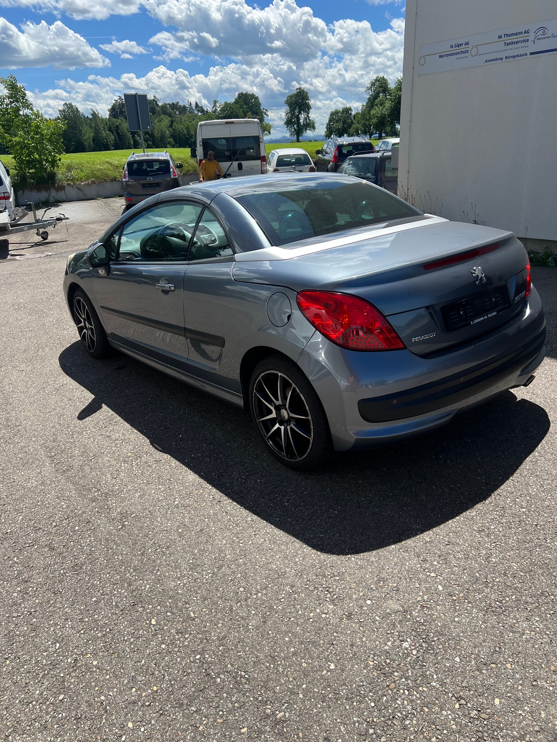 PEUGEOT 207 CC 1.6 16V Turbo Sport-image-4