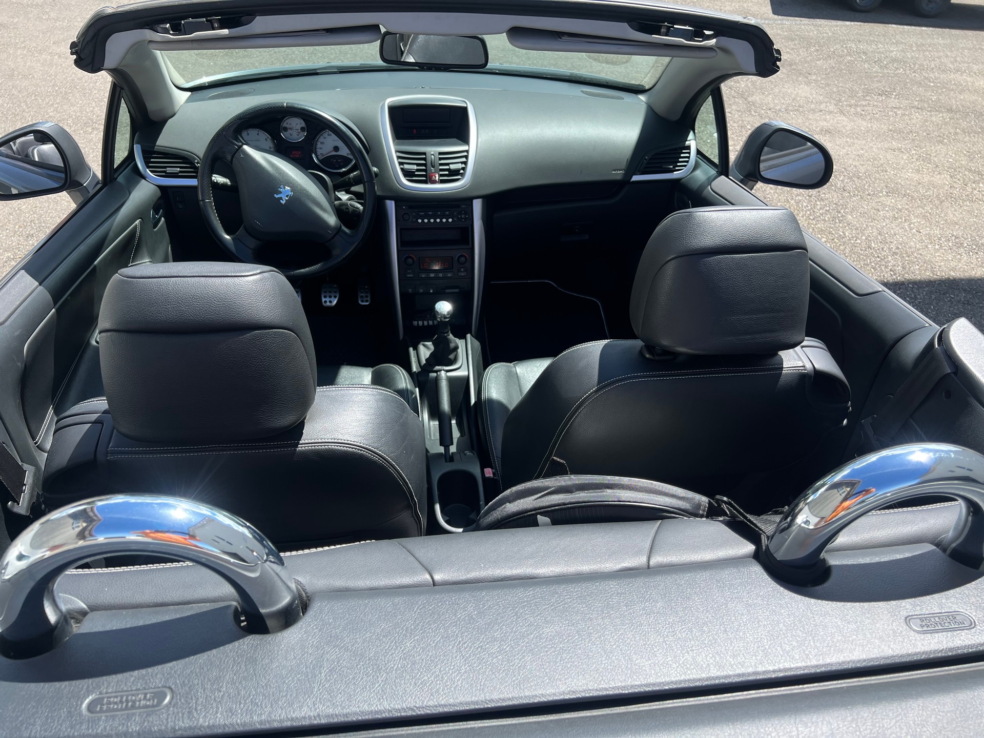 PEUGEOT 207 CC 1.6 16V Turbo Sport-image-7