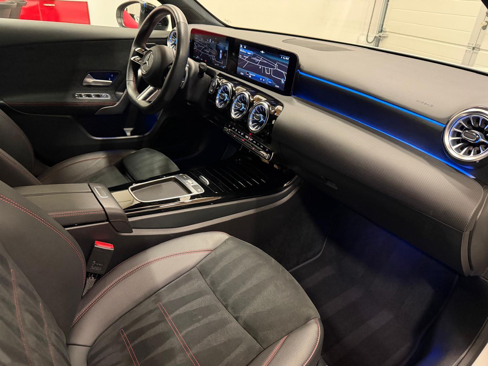 MERCEDES-BENZ A 180 AMG Line-image-10