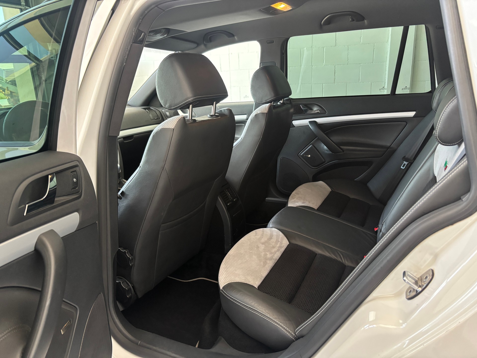SKODA Octavia 2.0 TFSI RS-image-9