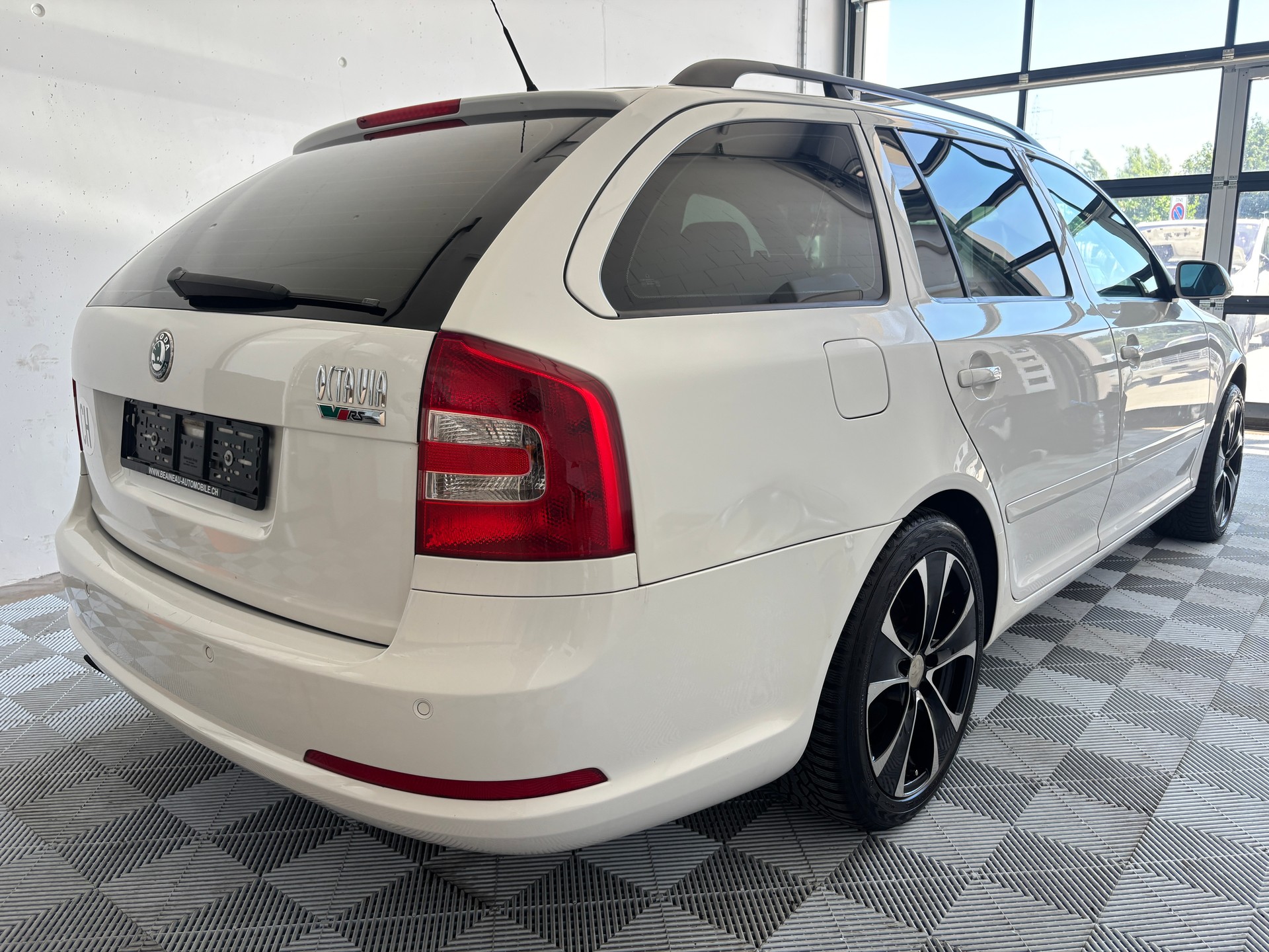 SKODA Octavia 2.0 TFSI RS-image-5