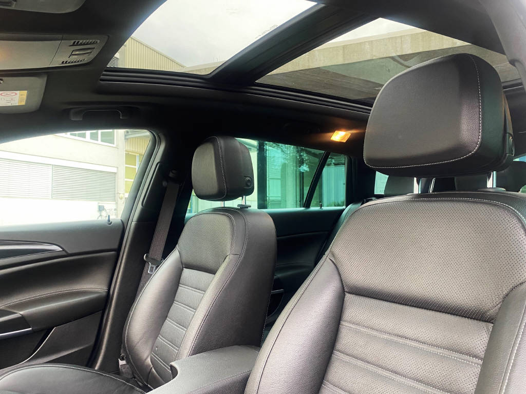 OPEL Insignia Sports Tourer 2.0 T 4x4 Cosmo-image-10
