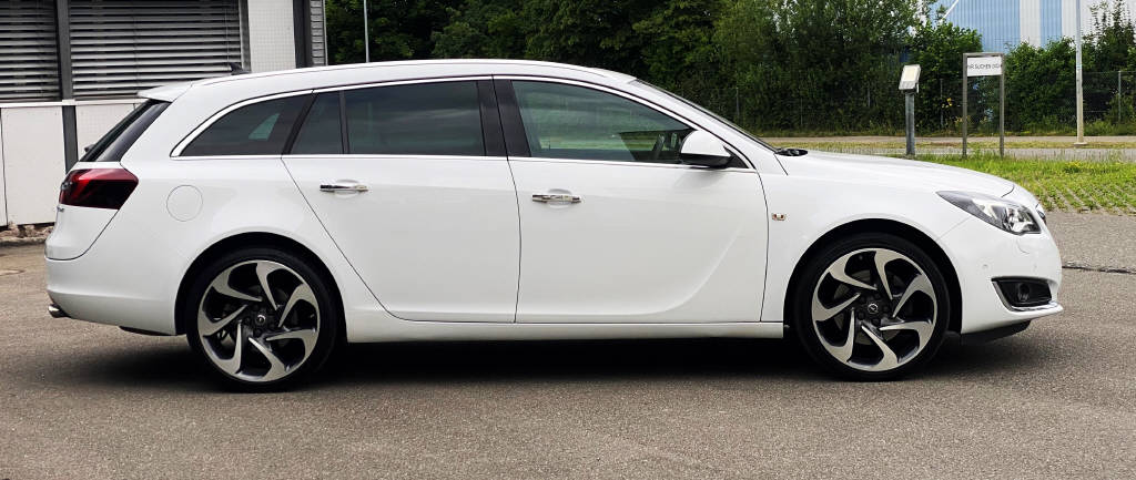 OPEL Insignia Sports Tourer 2.0 T 4x4 Cosmo-image-3