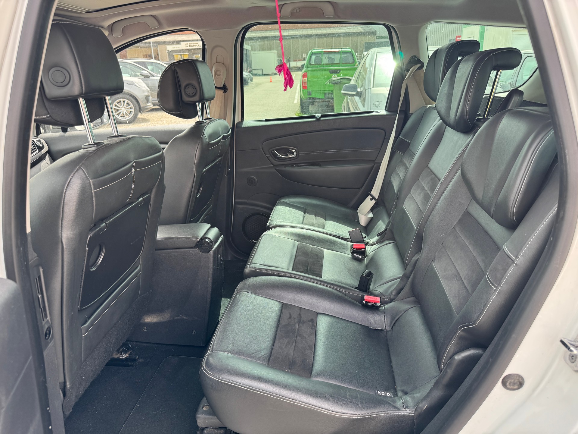RENAULT Grand Scénic 1.5 dCi Swiss Edition EDC-image-9