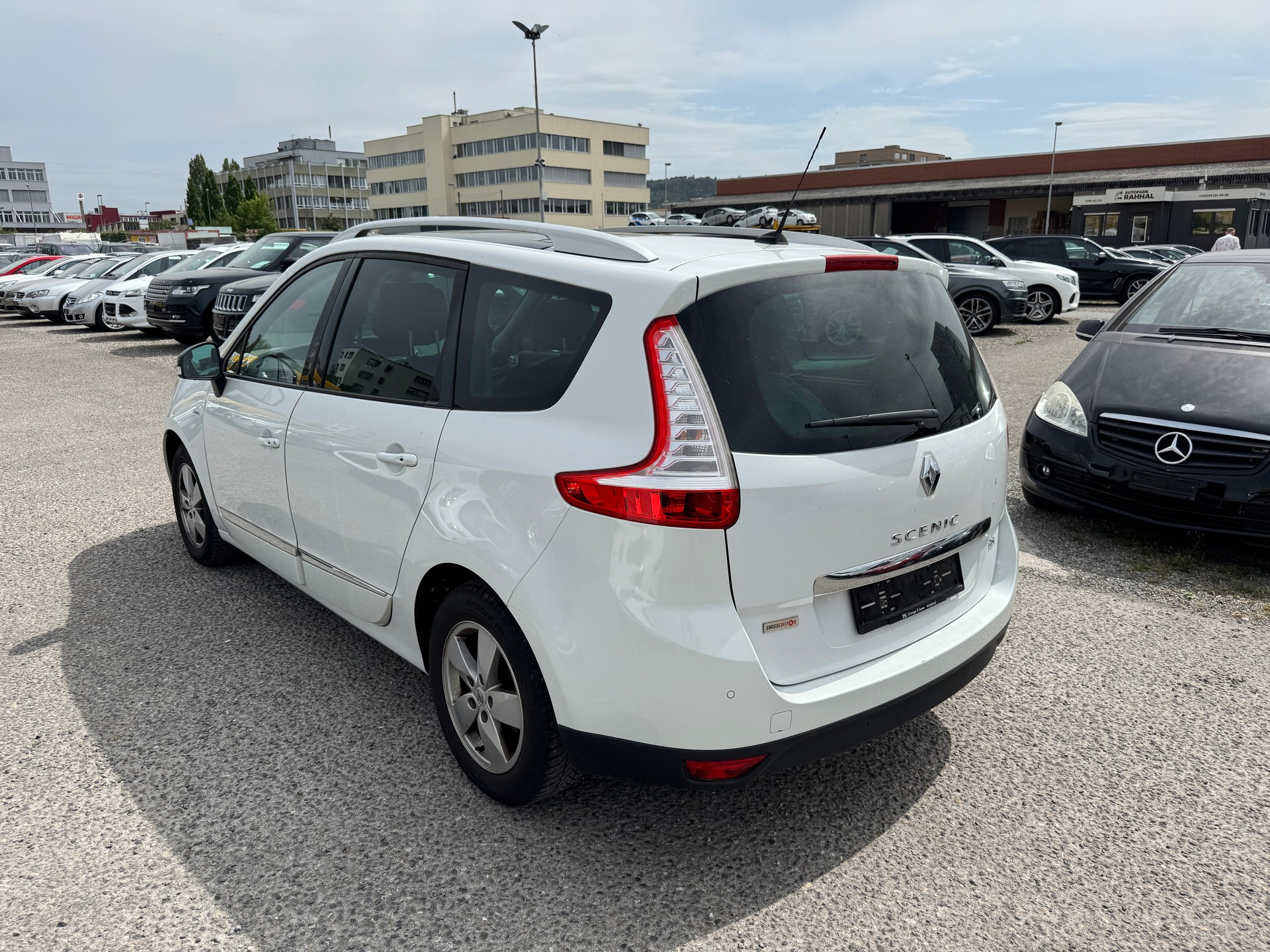 RENAULT Grand Scénic 1.5 dCi Swiss Edition EDC-image-4
