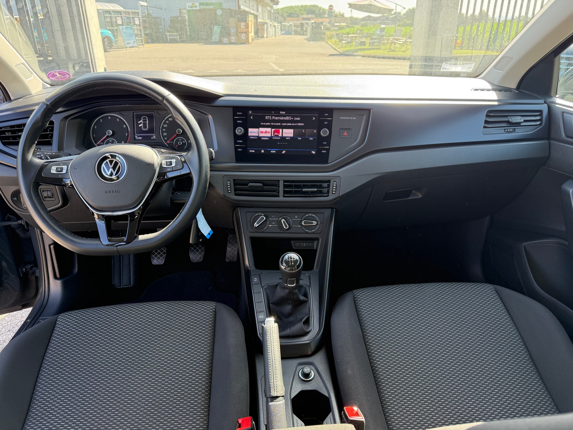 VW Polo 1.0 BMT Trendline-image-5