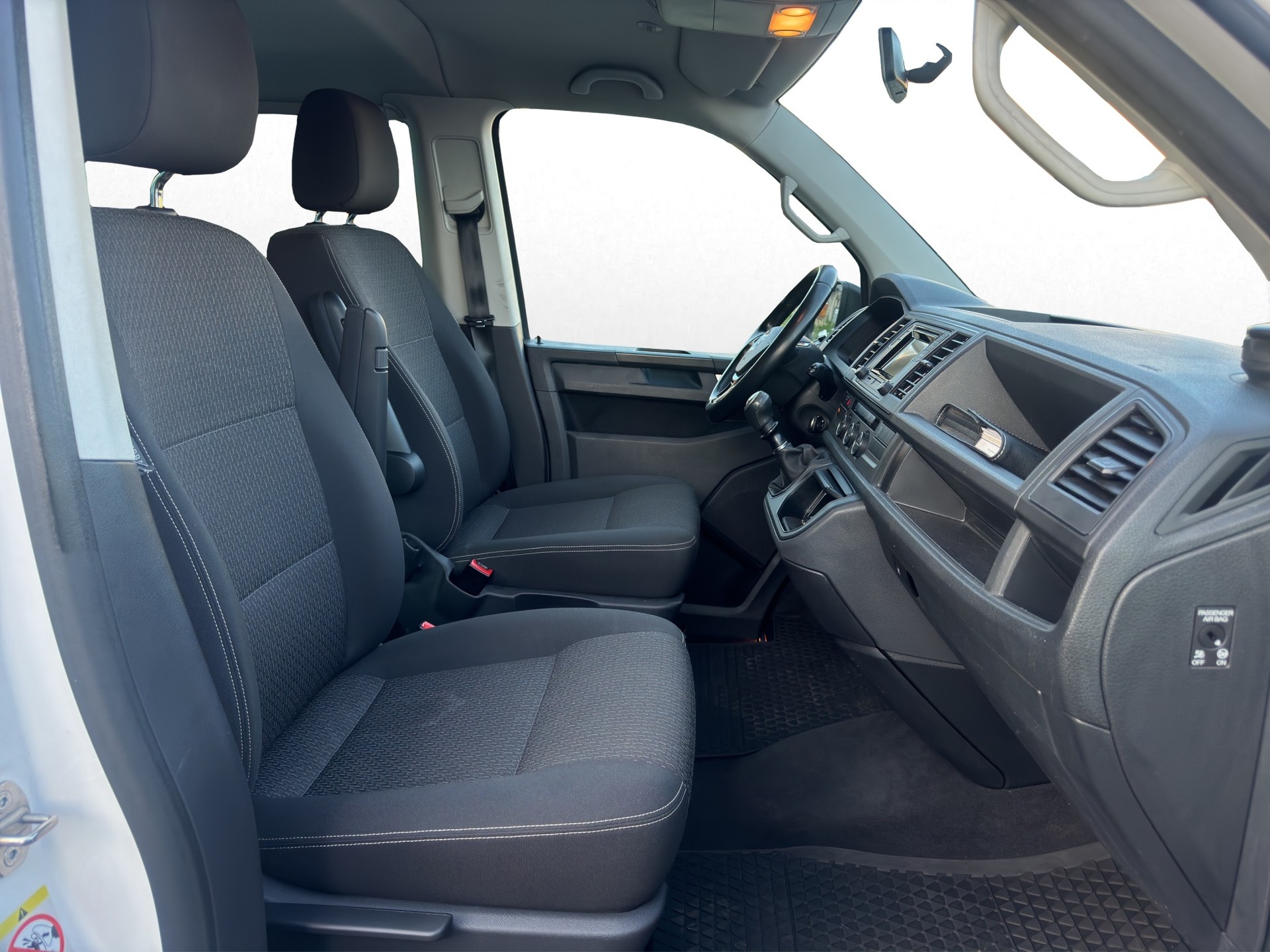 VW T6 Multivan 2.0 TDI Trendline 4Motion-image-6