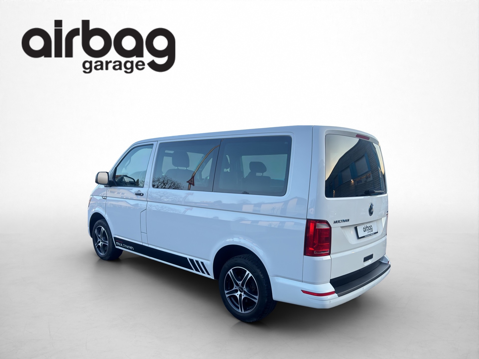 VW T6 Multivan 2.0 TDI Trendline 4Motion-image-2