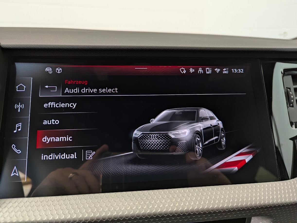 AUDI A1 Sportback 2.0 40 TFSI S Line S-Tronic*5J GAR S-LINE KOMPLETT VOLL-LED DÄMPFER NAVI+ ACC KEYLESS*-image-15