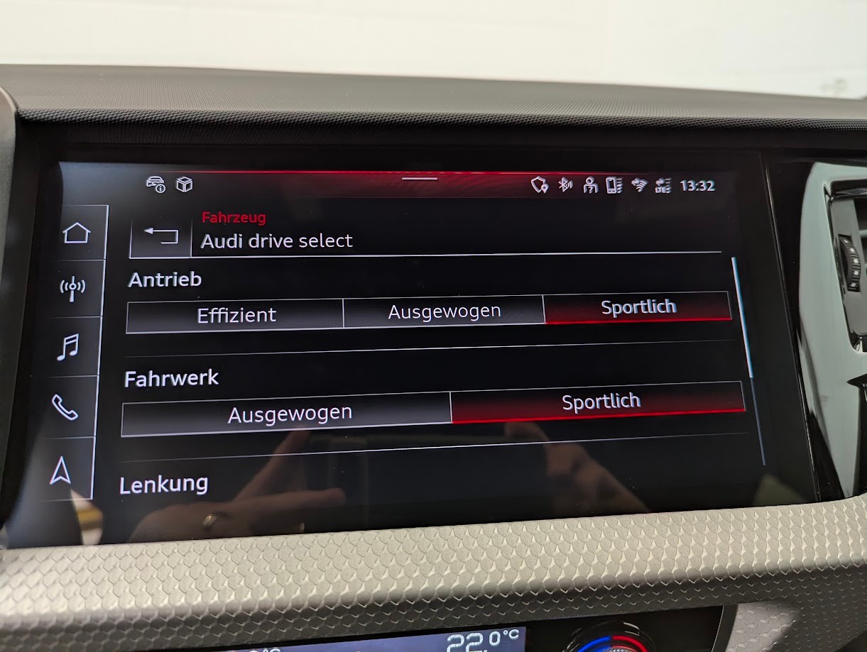 AUDI A1 Sportback 2.0 40 TFSI S Line S-Tronic*5J GAR S-LINE KOMPLETT VOLL-LED DÄMPFER NAVI+ ACC KEYLESS*-image-16