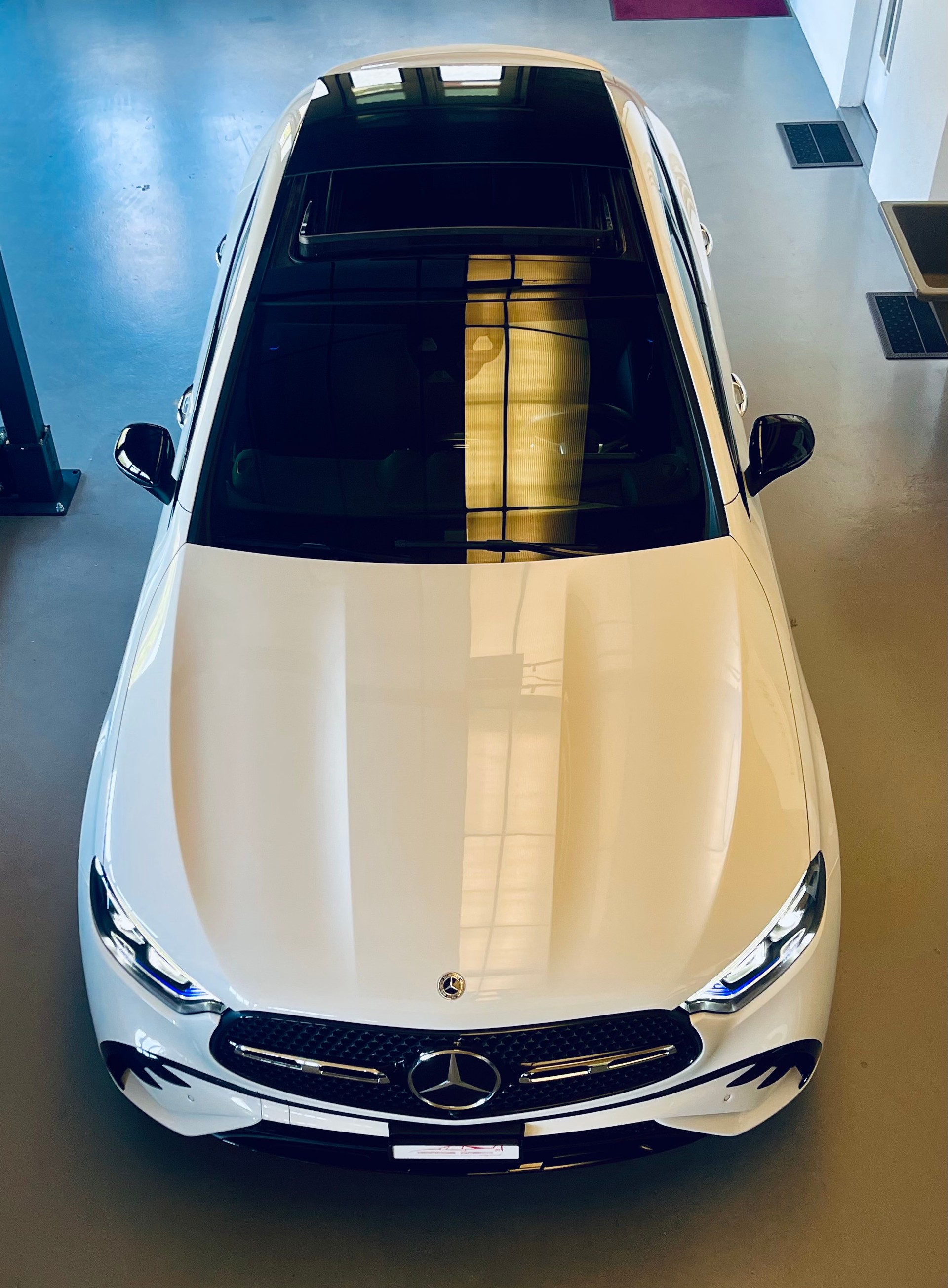 MERCEDES-BENZ GLC 300 4Matic AMG Line 9G-Tronic "BLACK and WHITE-image-9