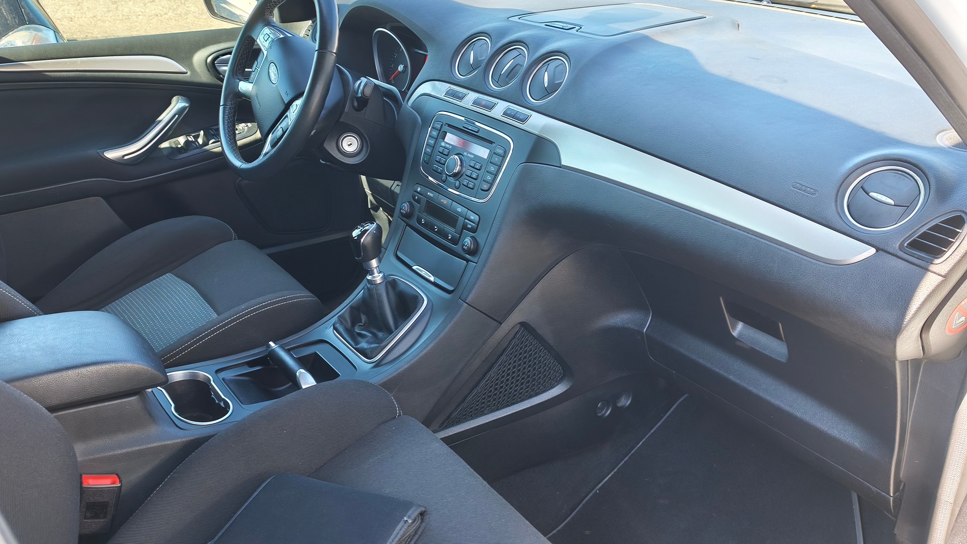 FORD S-Max 1.6 SCTi Titanium-image-12