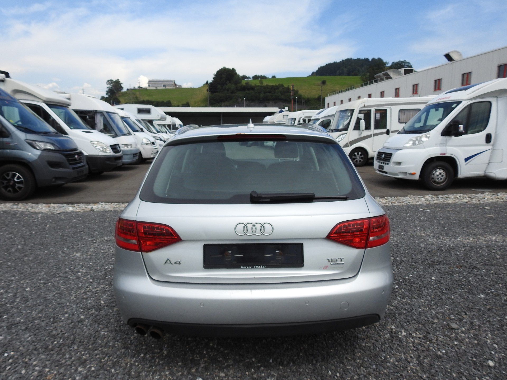AUDI A4 Avant 1.8 TFSI Snow quattro-image-5