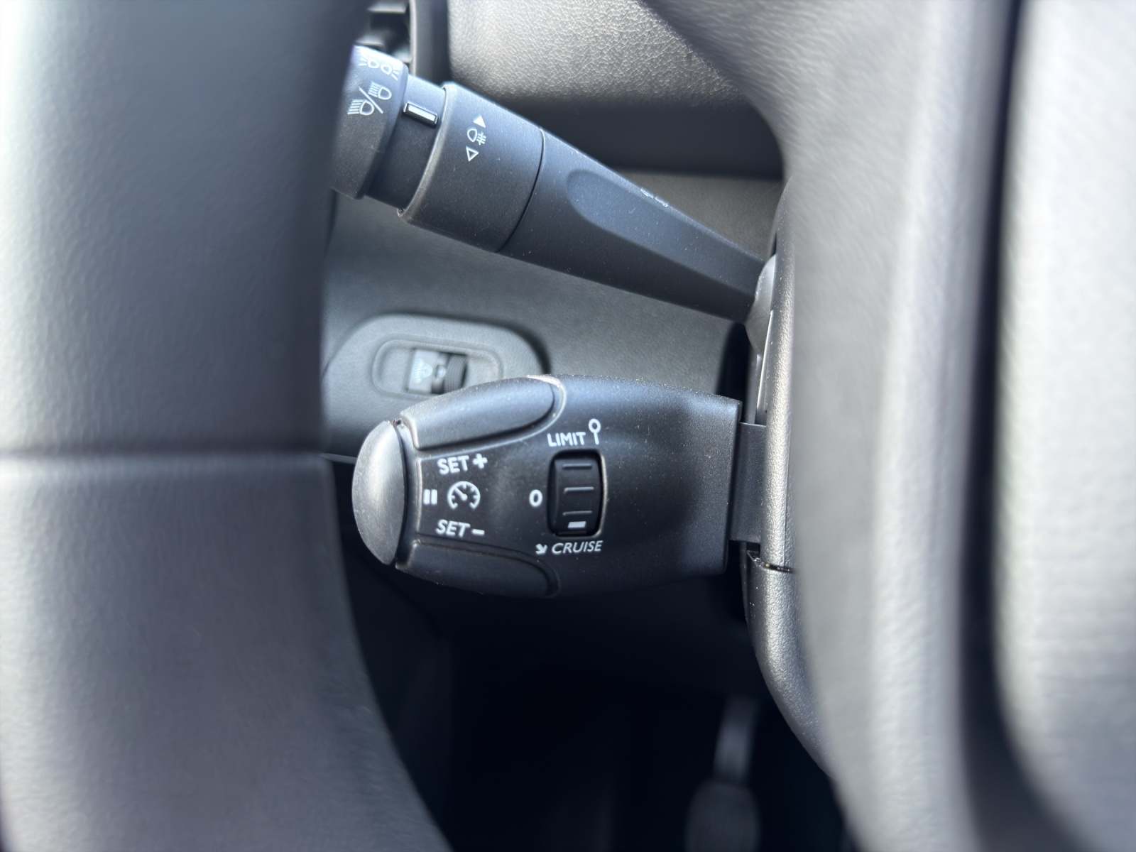 PEUGEOT Partner 1.5 Blue HDi s/s Premium 650kg-image-22