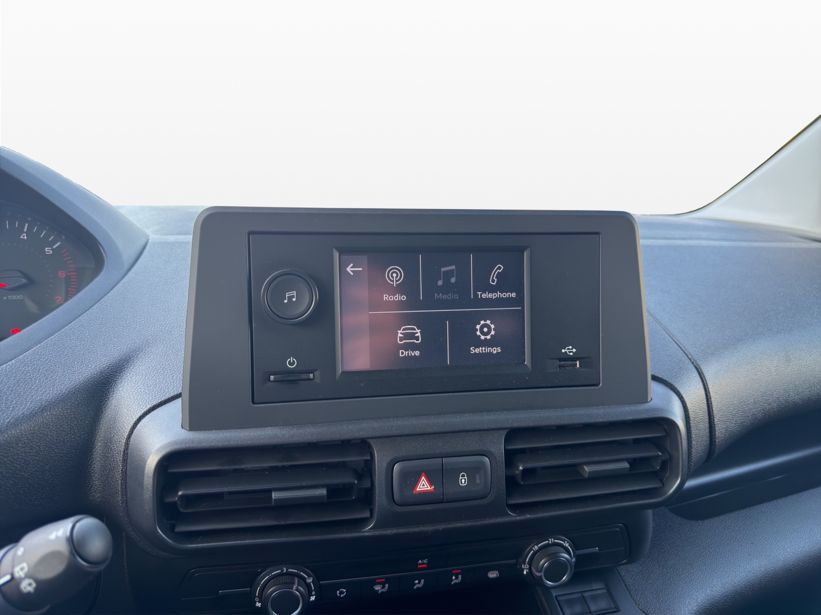 PEUGEOT Partner 1.5 Blue HDi s/s Premium 650kg-image-12