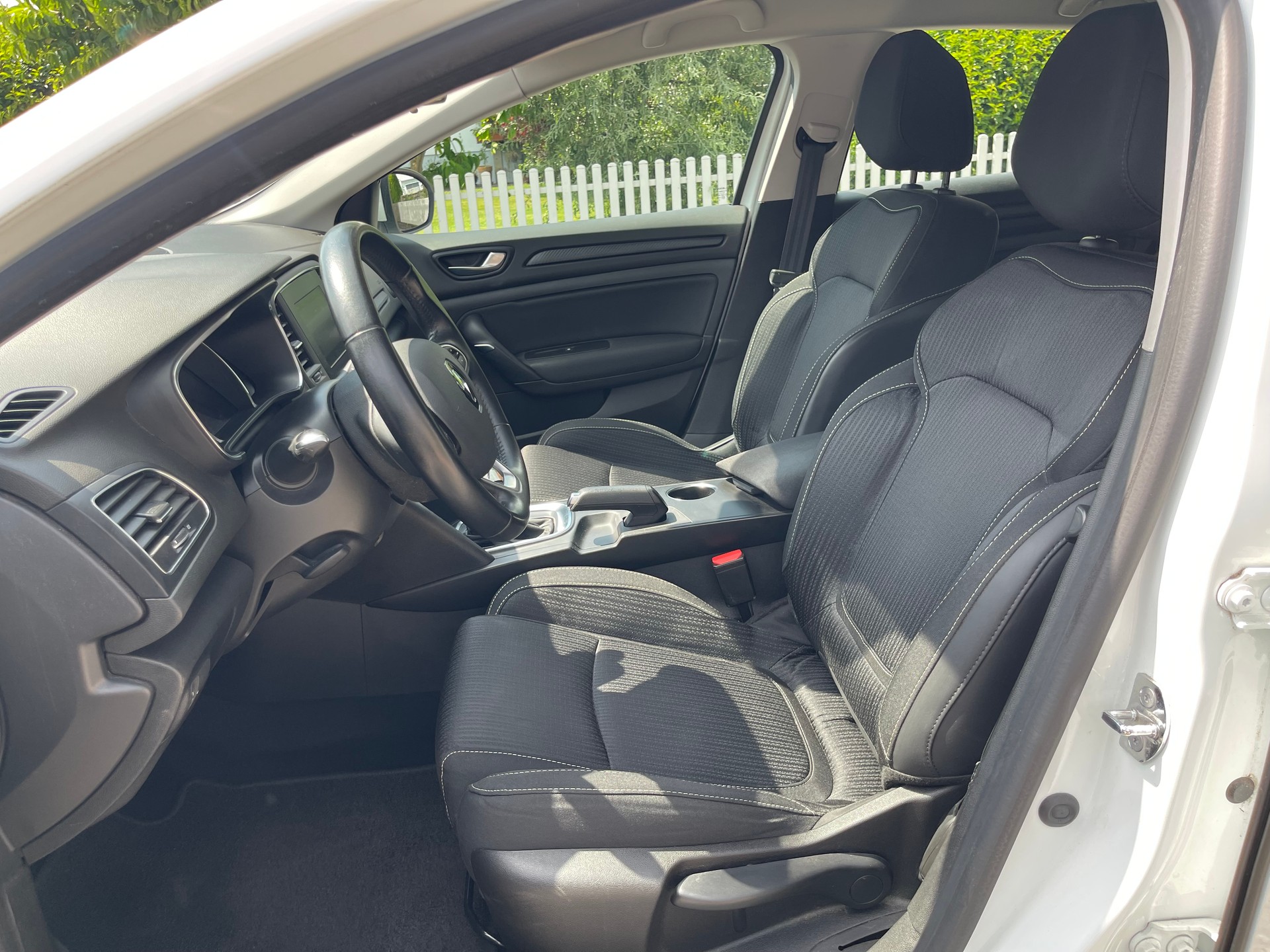 RENAULT Mégane Grandtour 1.5 dCi Business EDC-image-9