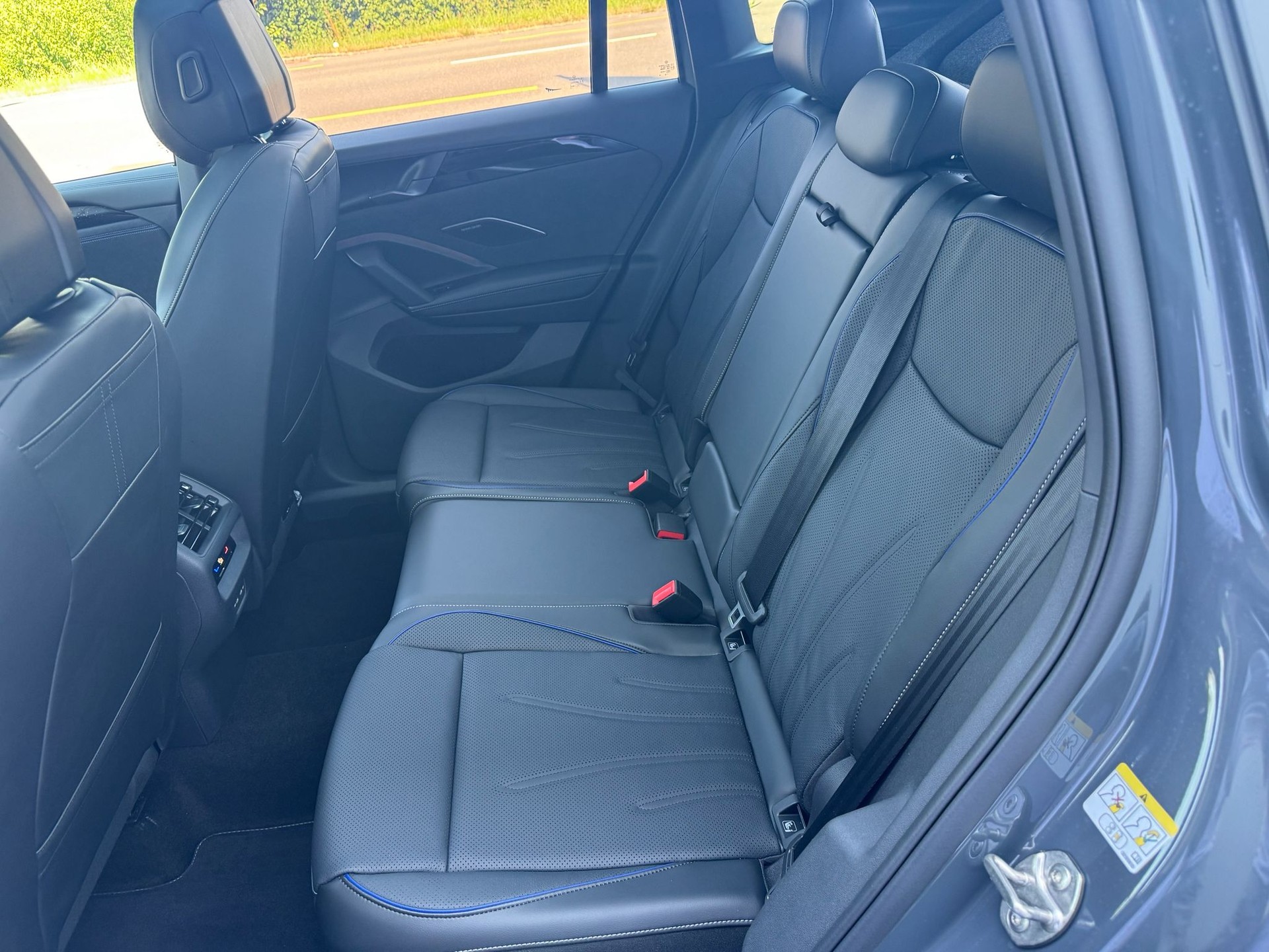 VW Tiguan 2.0 TSI DSG R-Line Plus 4Motion-image-6