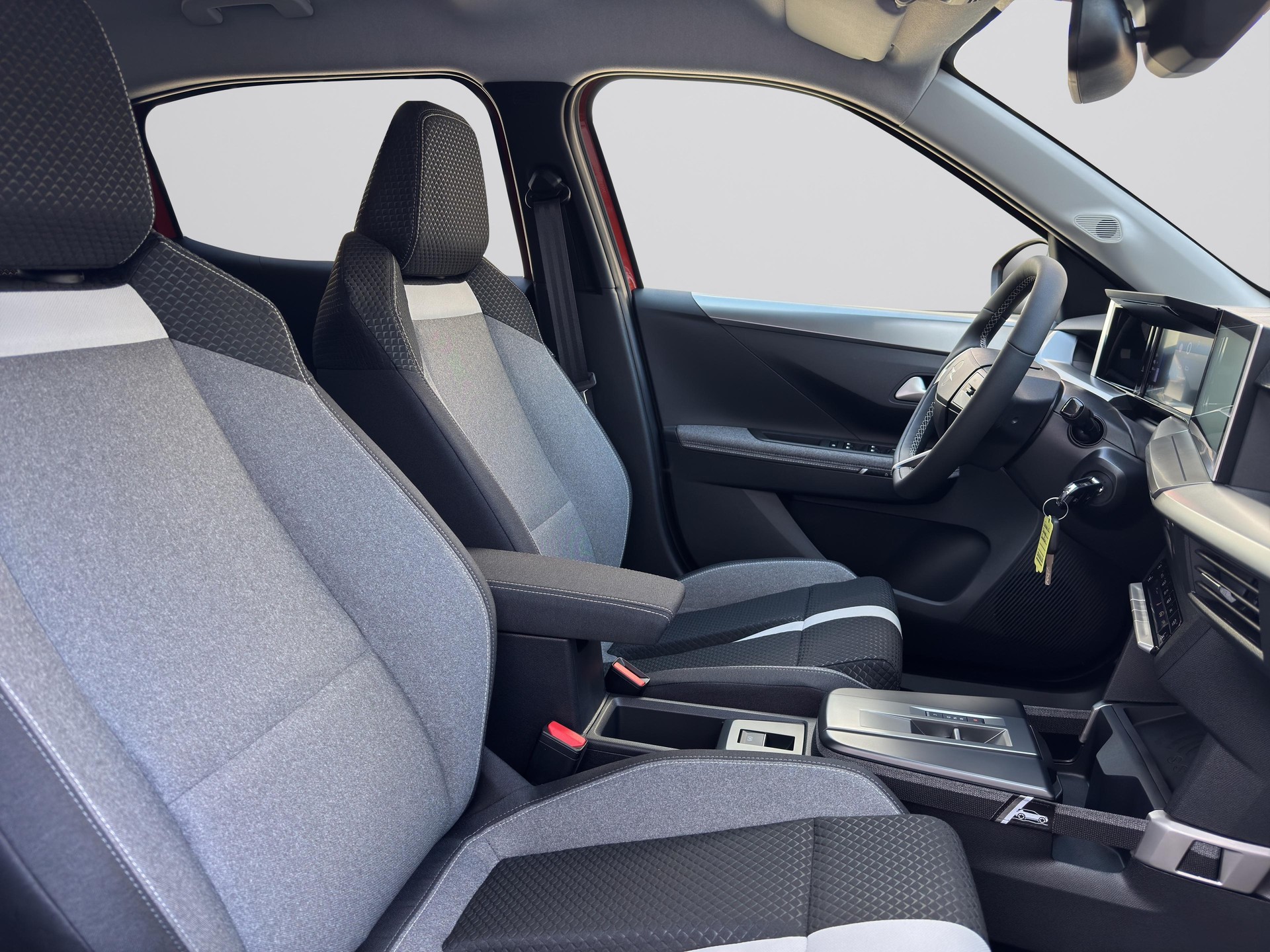 OPEL Frontera-e GS-image-6