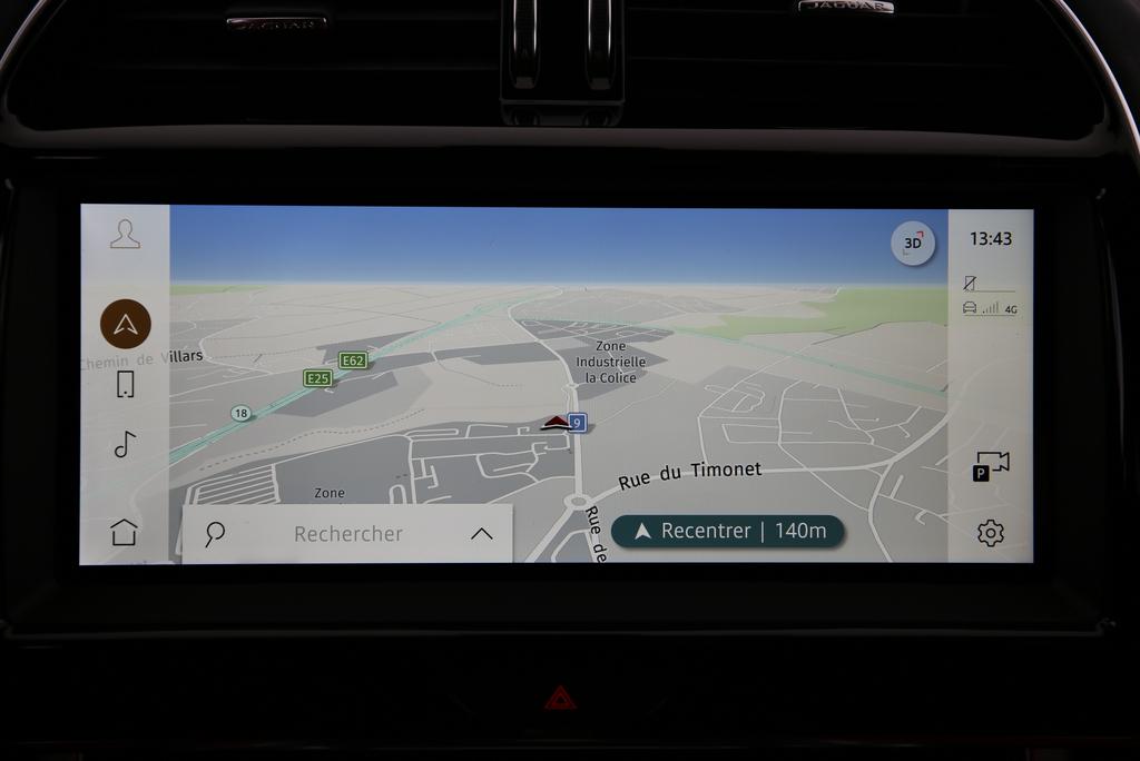 JAGUAR XE 2.0 T 300 Sport AWD-image-6